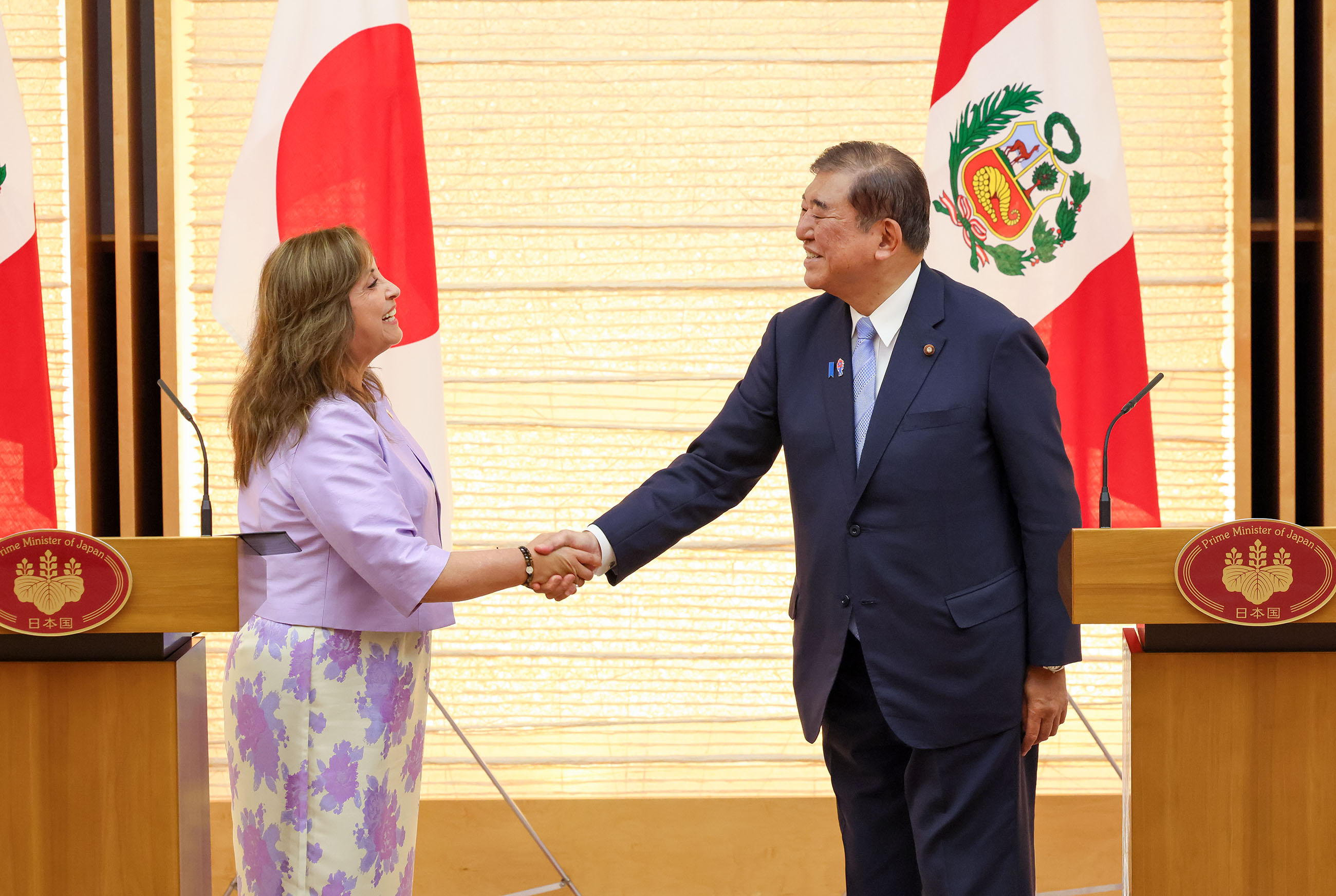 联合记者发布会7