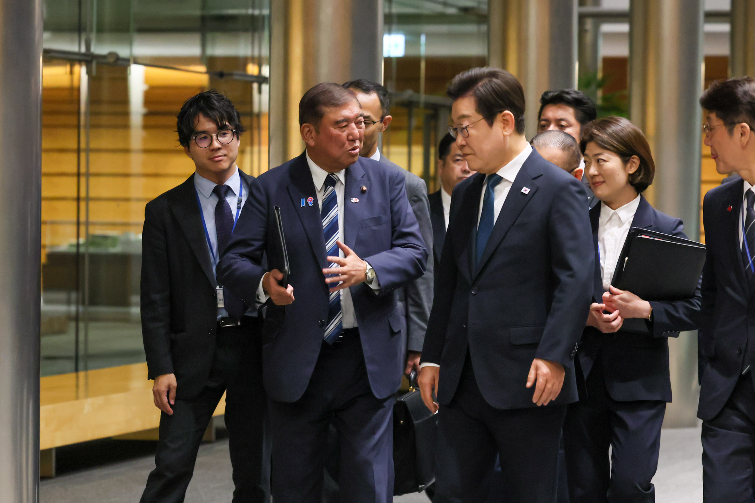 石破首相出席联合记者发布会2