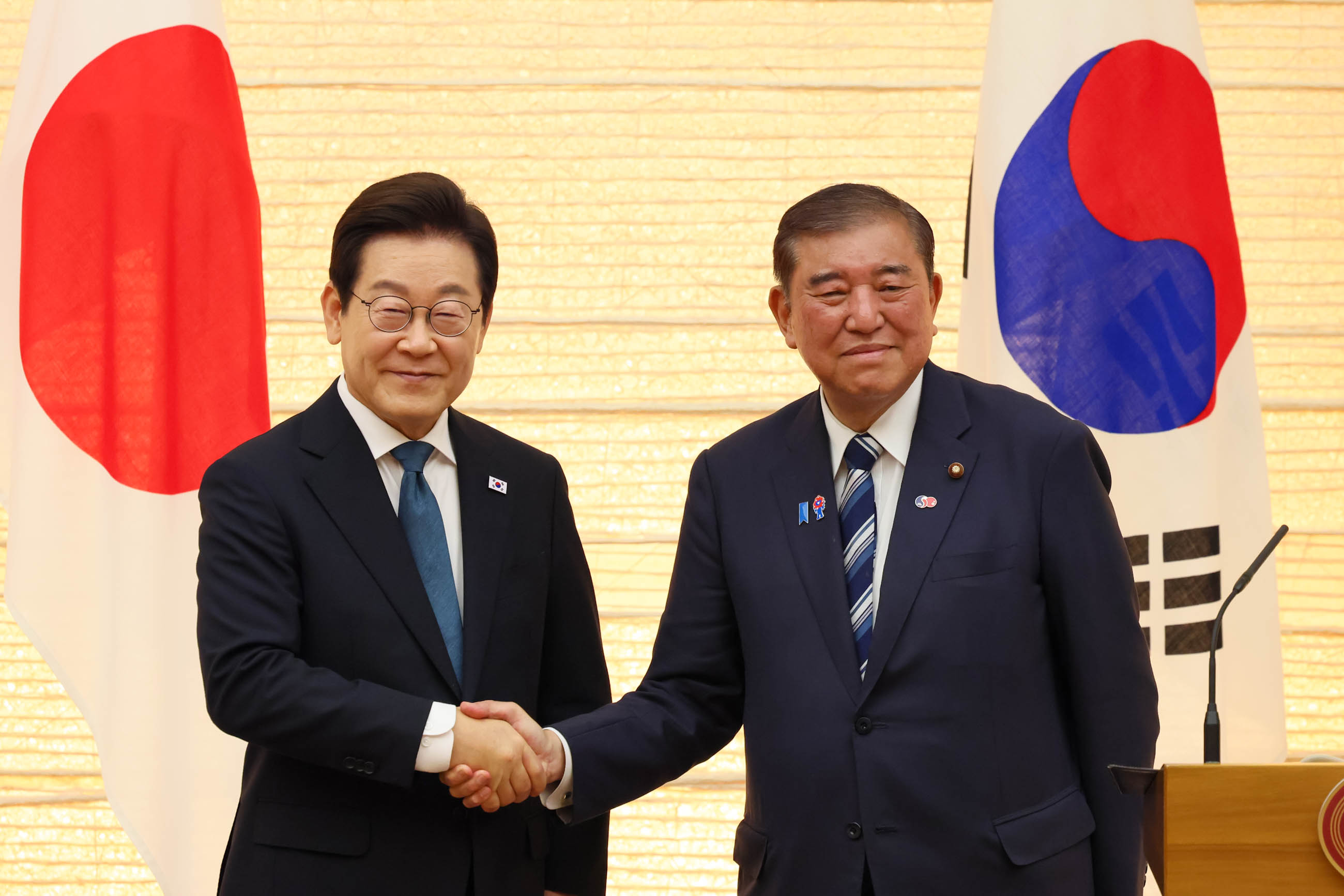 联合记者发布会7