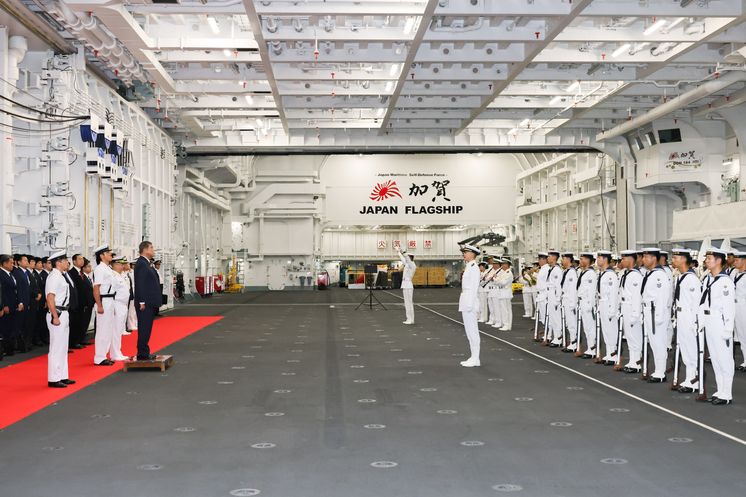 仪仗队的荣誉礼和迎宾仪式1