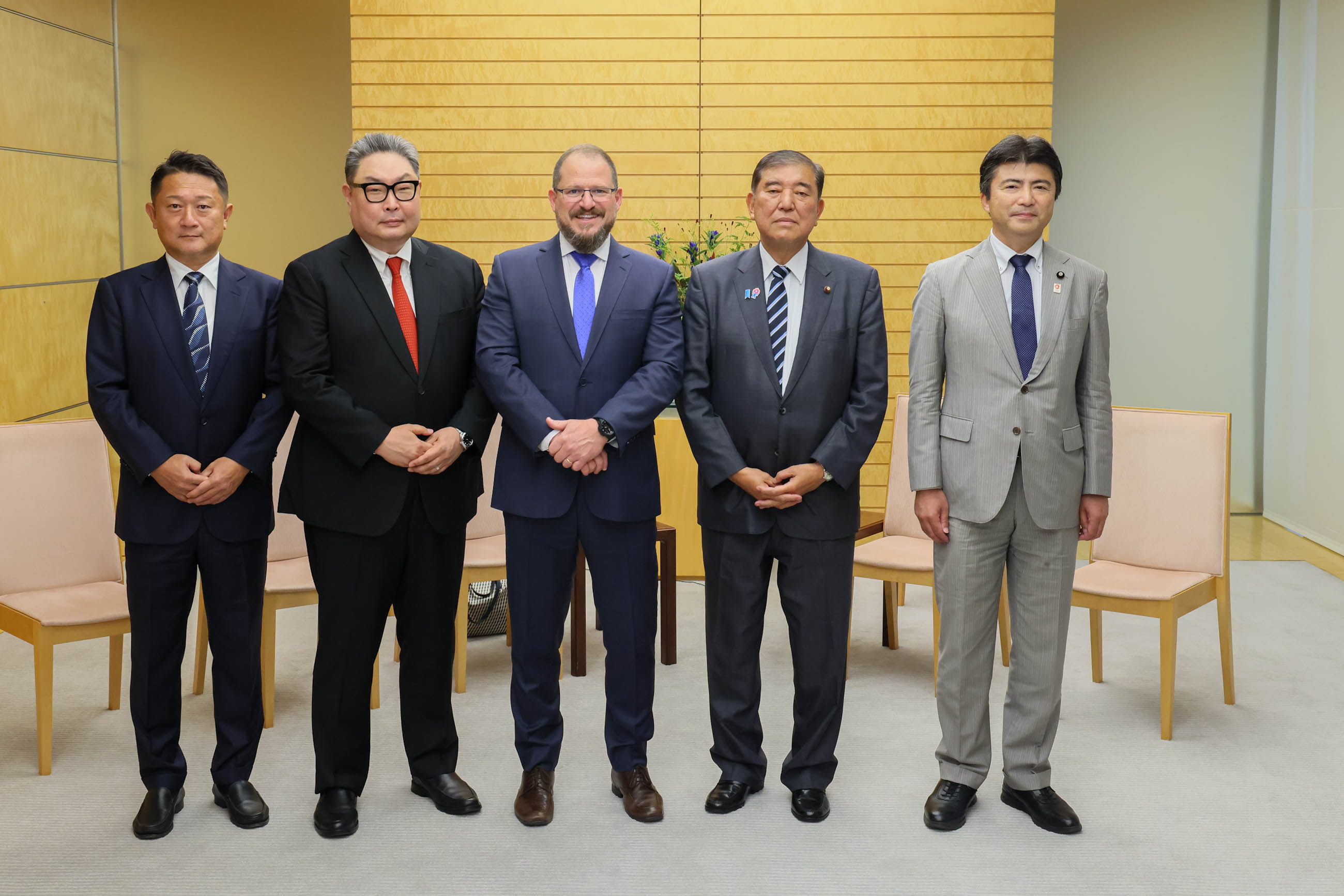 石破首相接受拜会2