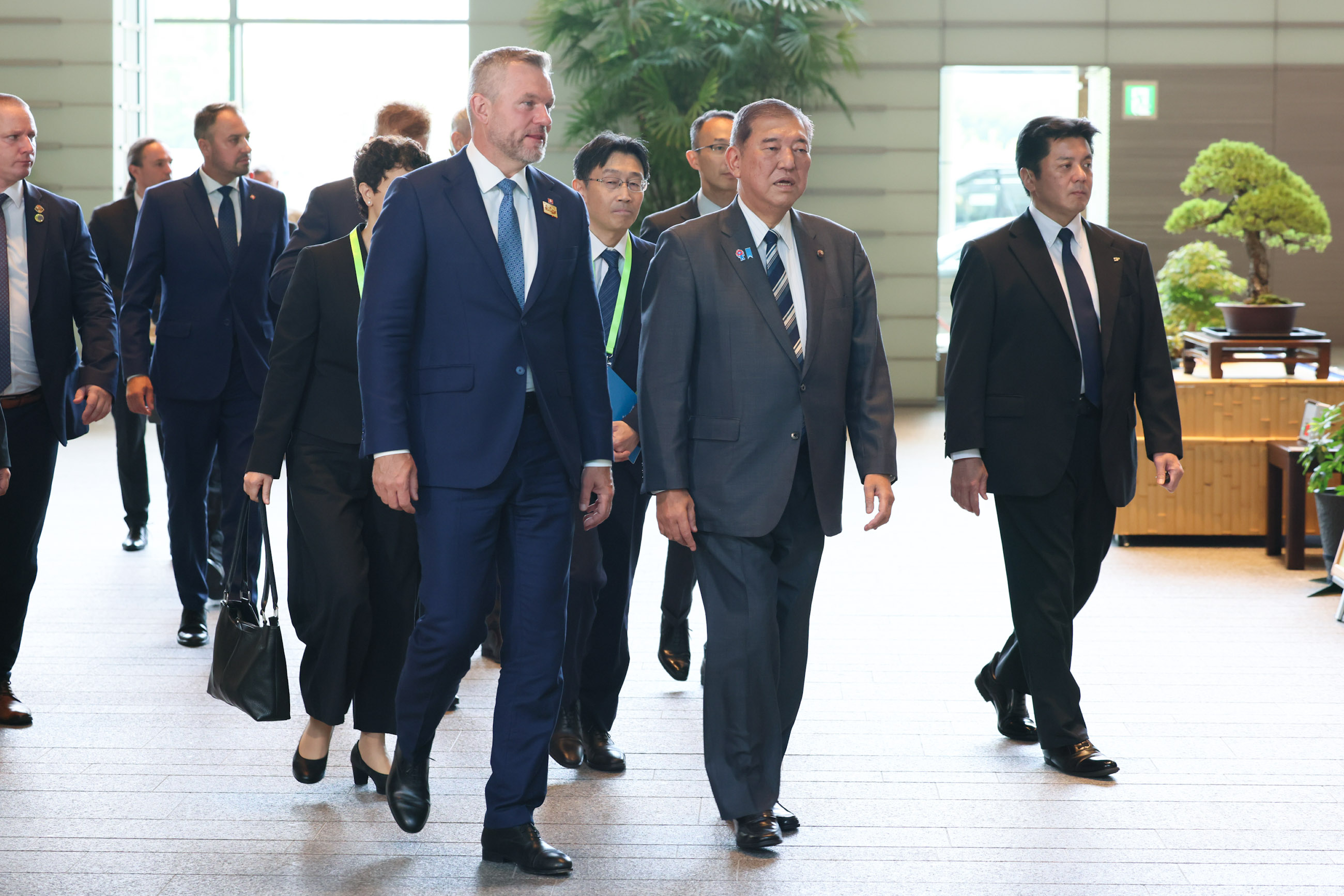 石破首相迎接佩莱格里尼总统3