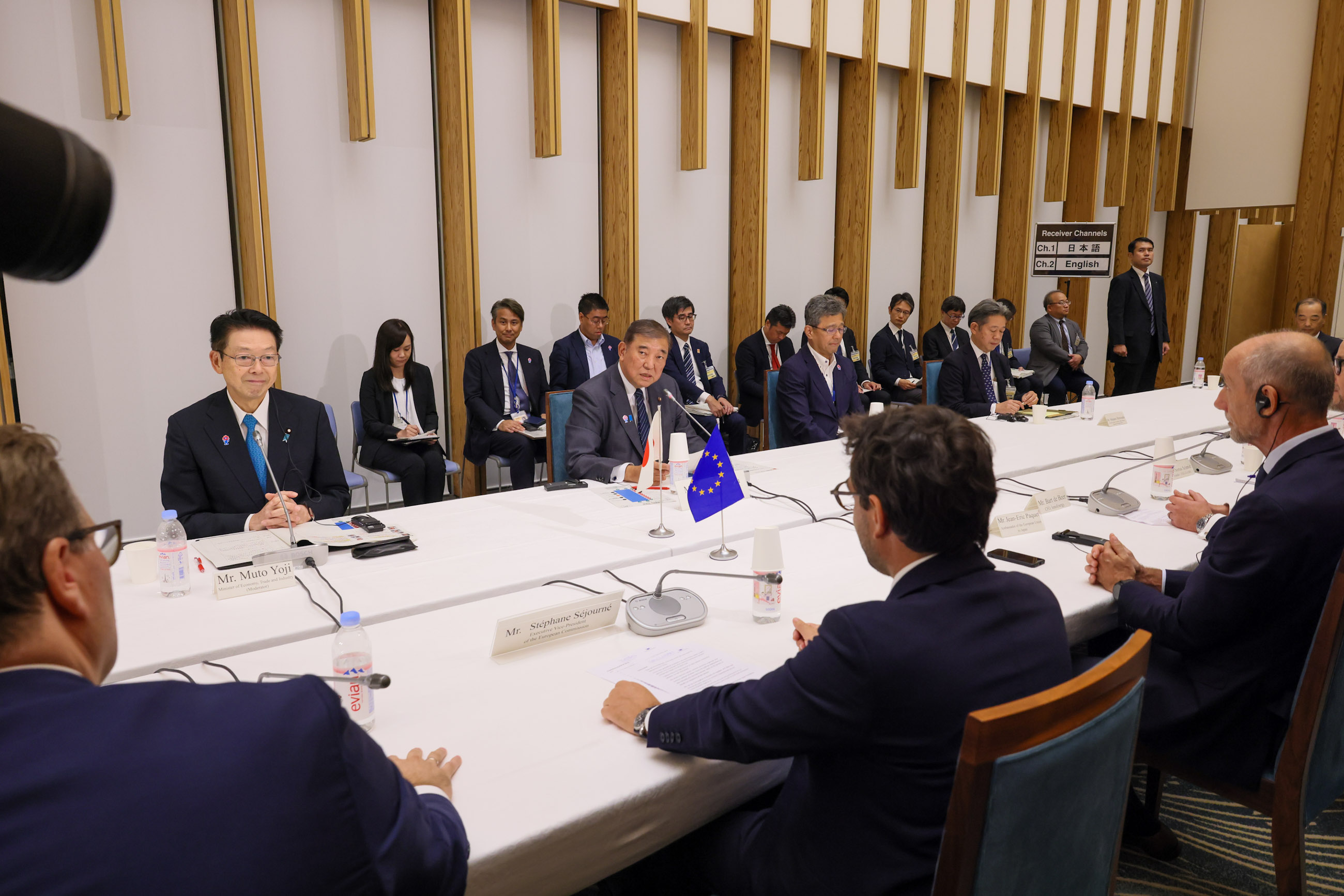 石破首相接受拜会4