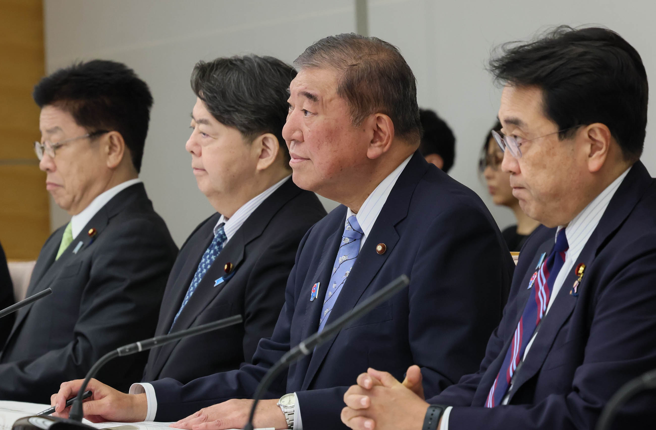 出席月例经济报告等相关阁僚会议