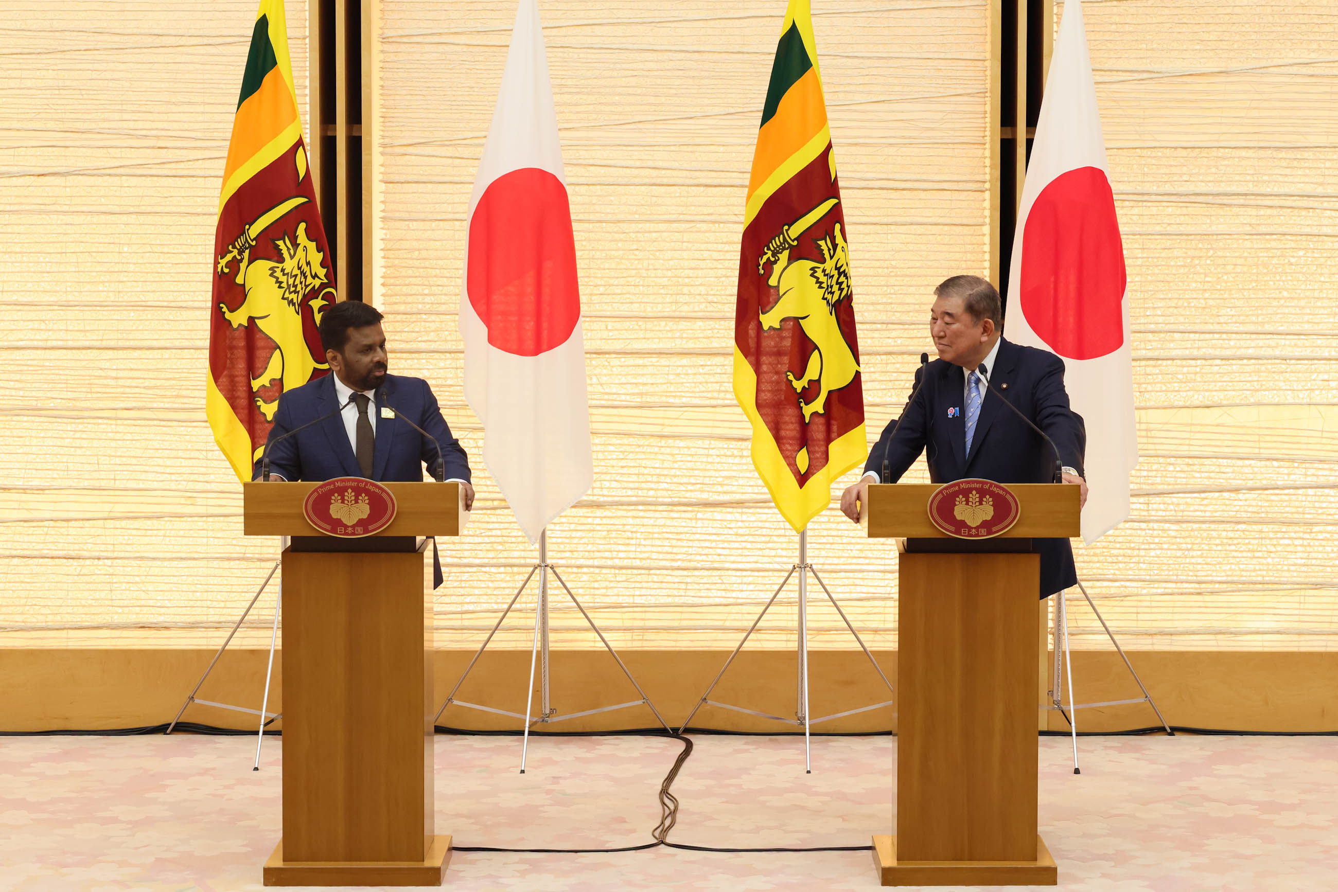 文件签署与交换仪式6