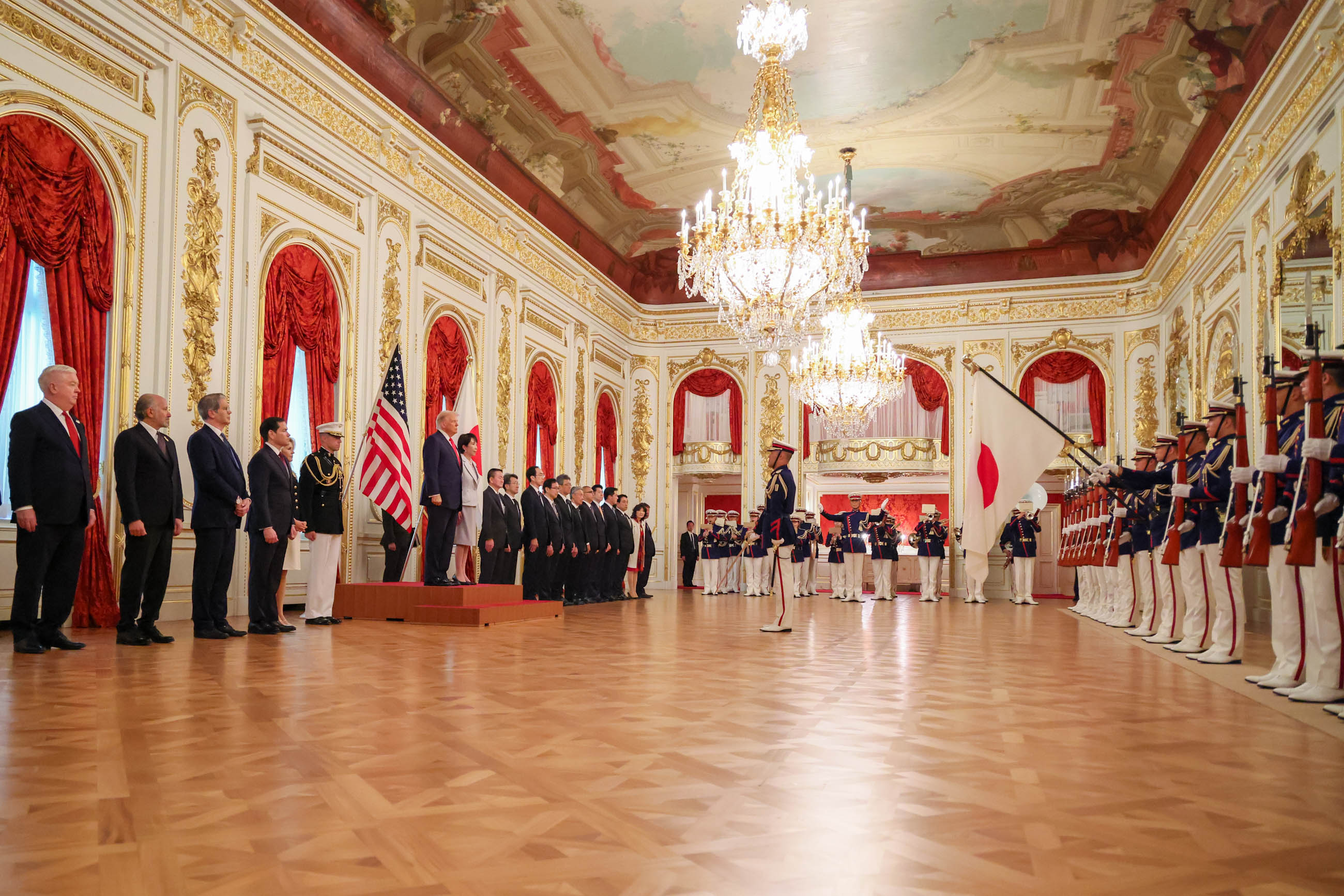 仪仗队的荣誉礼和迎宾仪式1