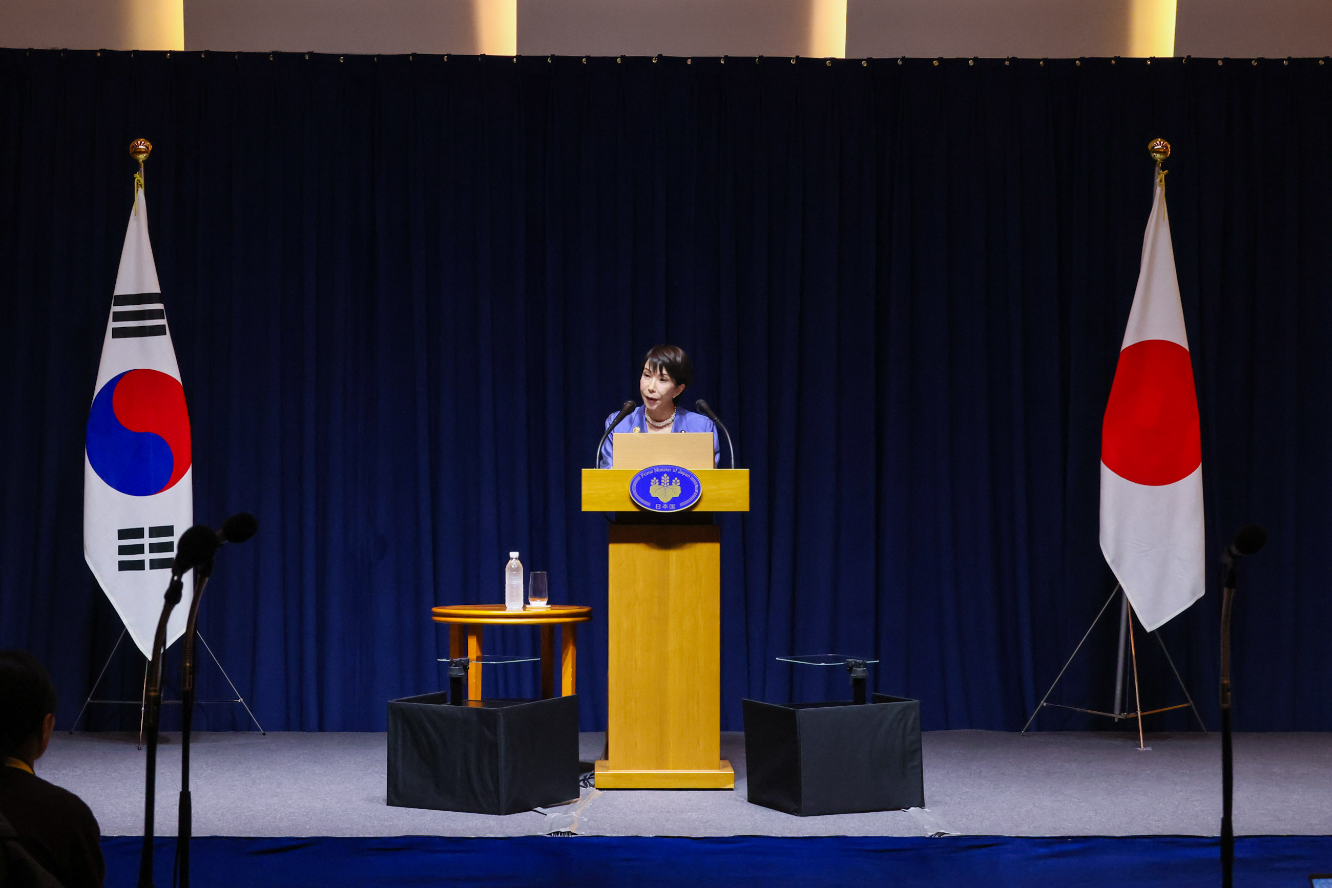 内外记者招待会4