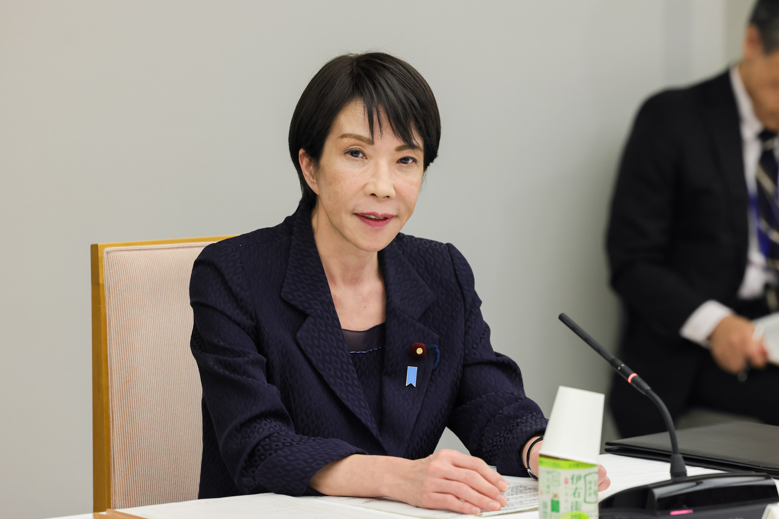 高市首相总结会议2