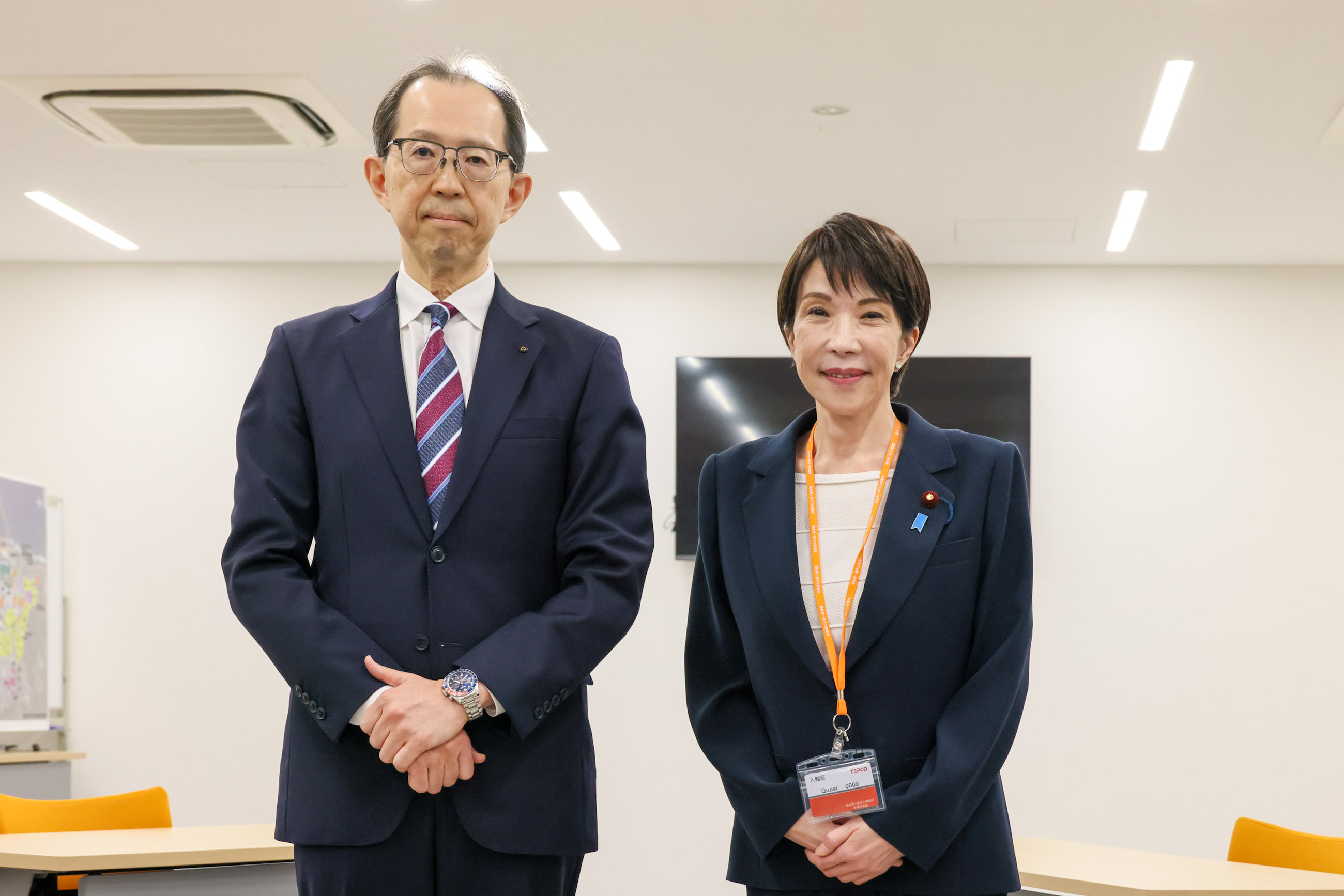 高市首相与内堀福岛县知事举行会见1