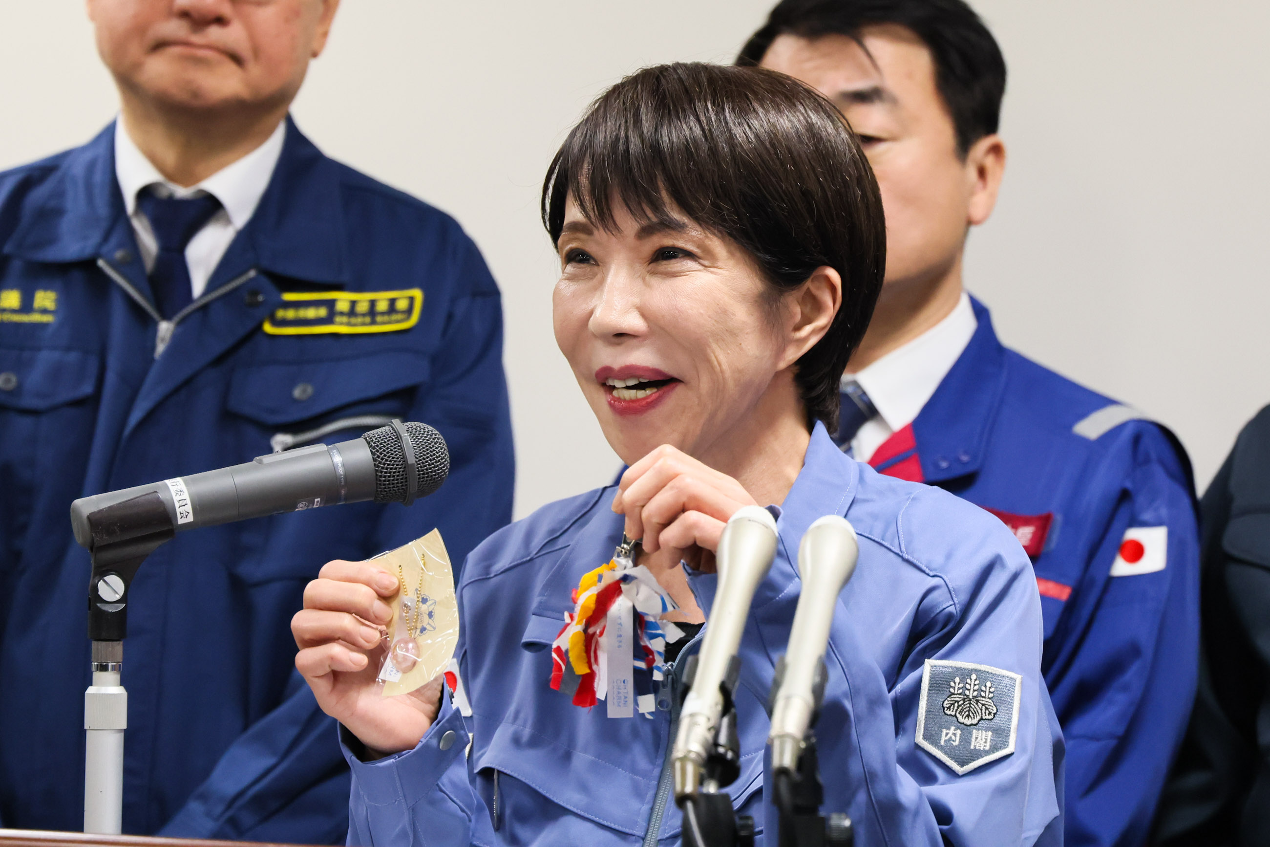 高市首相举行记者会1