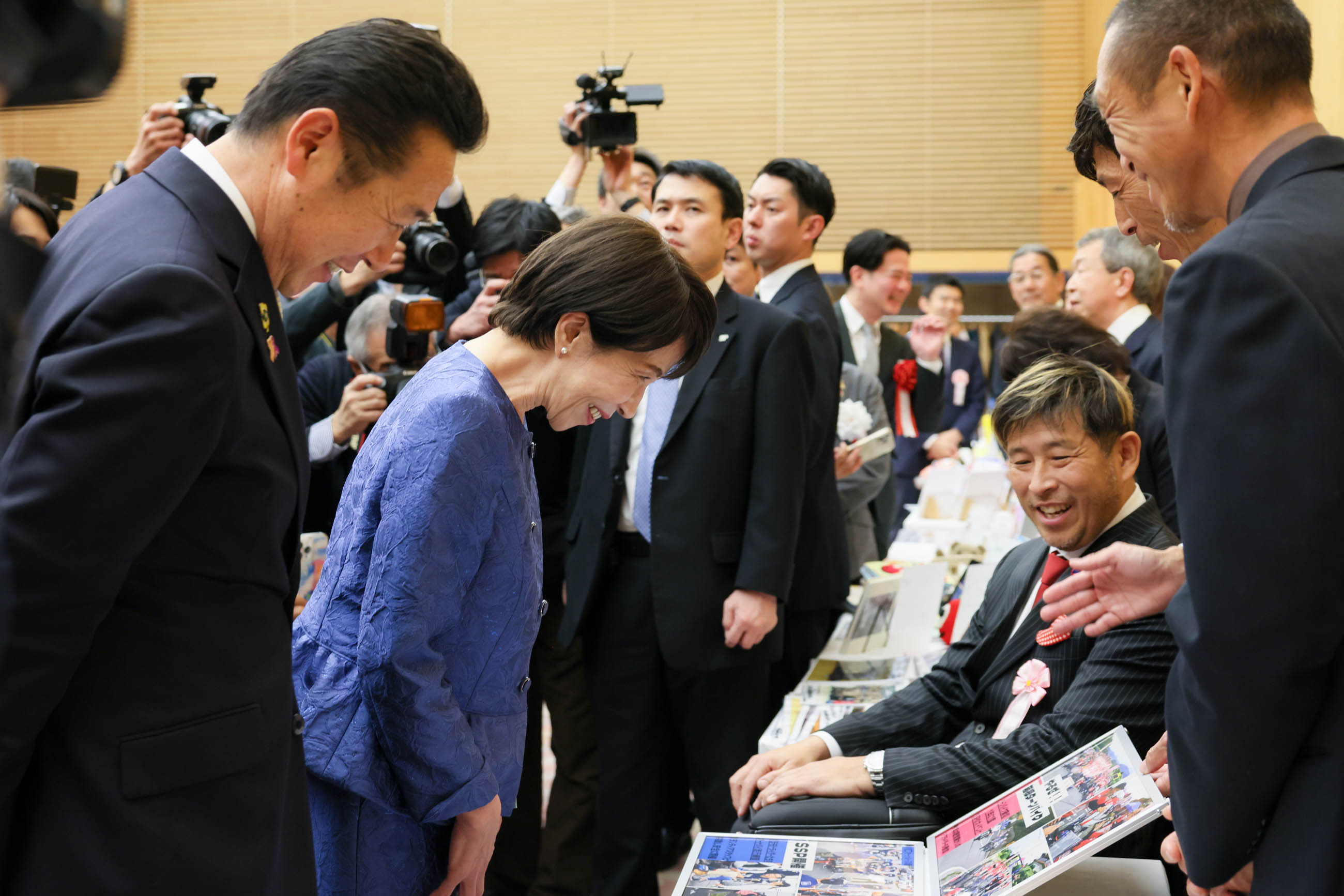 高市首相听取对方的说明8