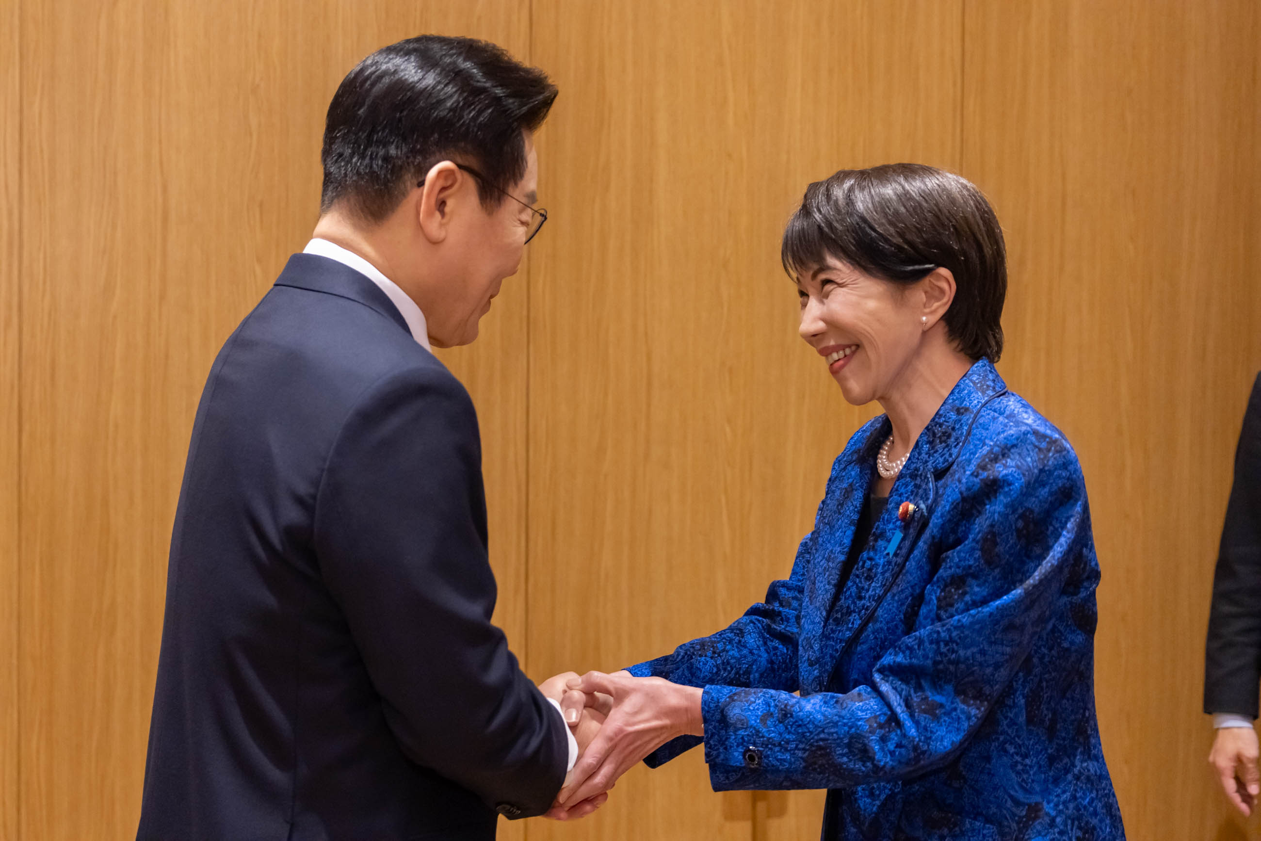 两位首脑出席首脑会谈3