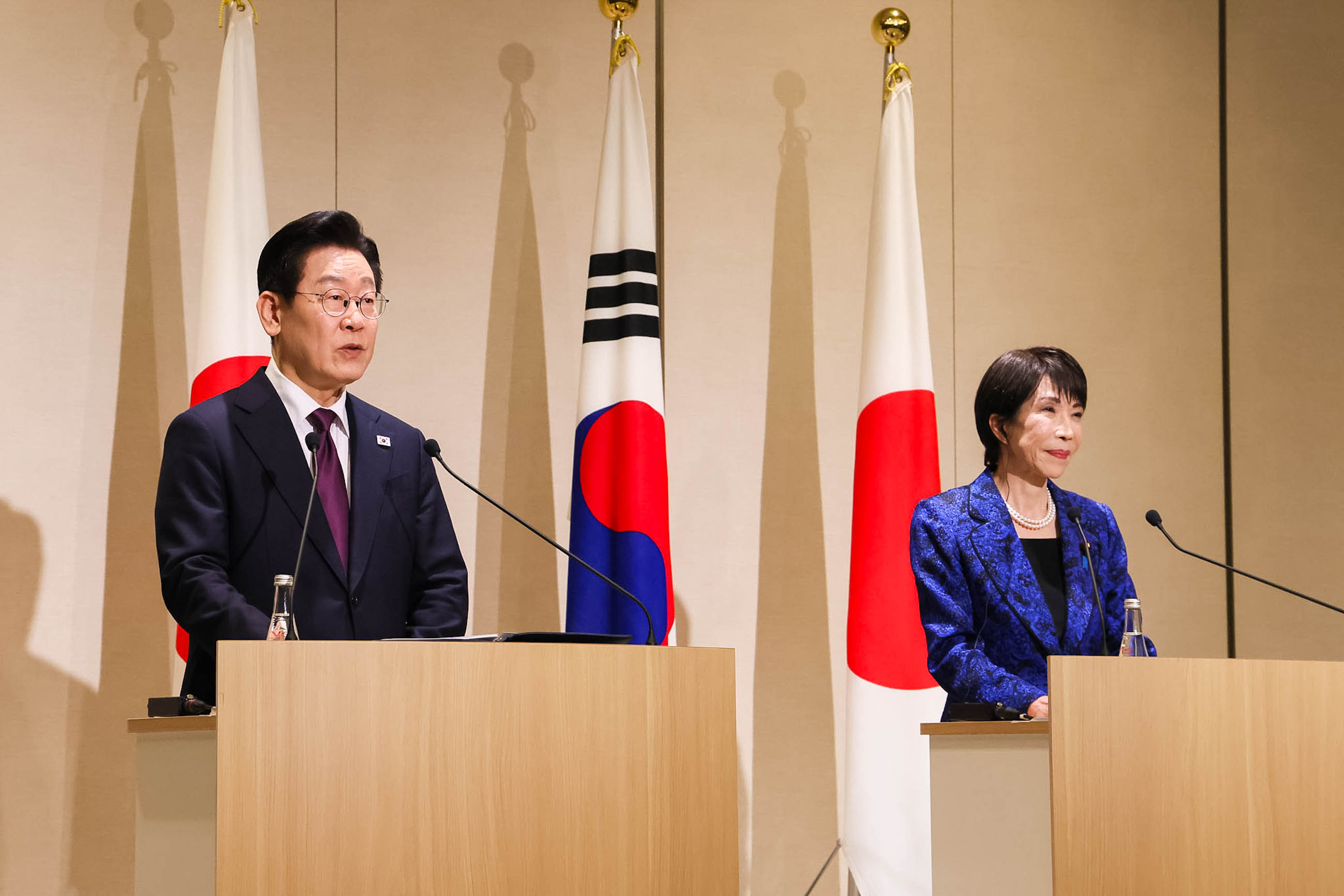 联合记者发布会12