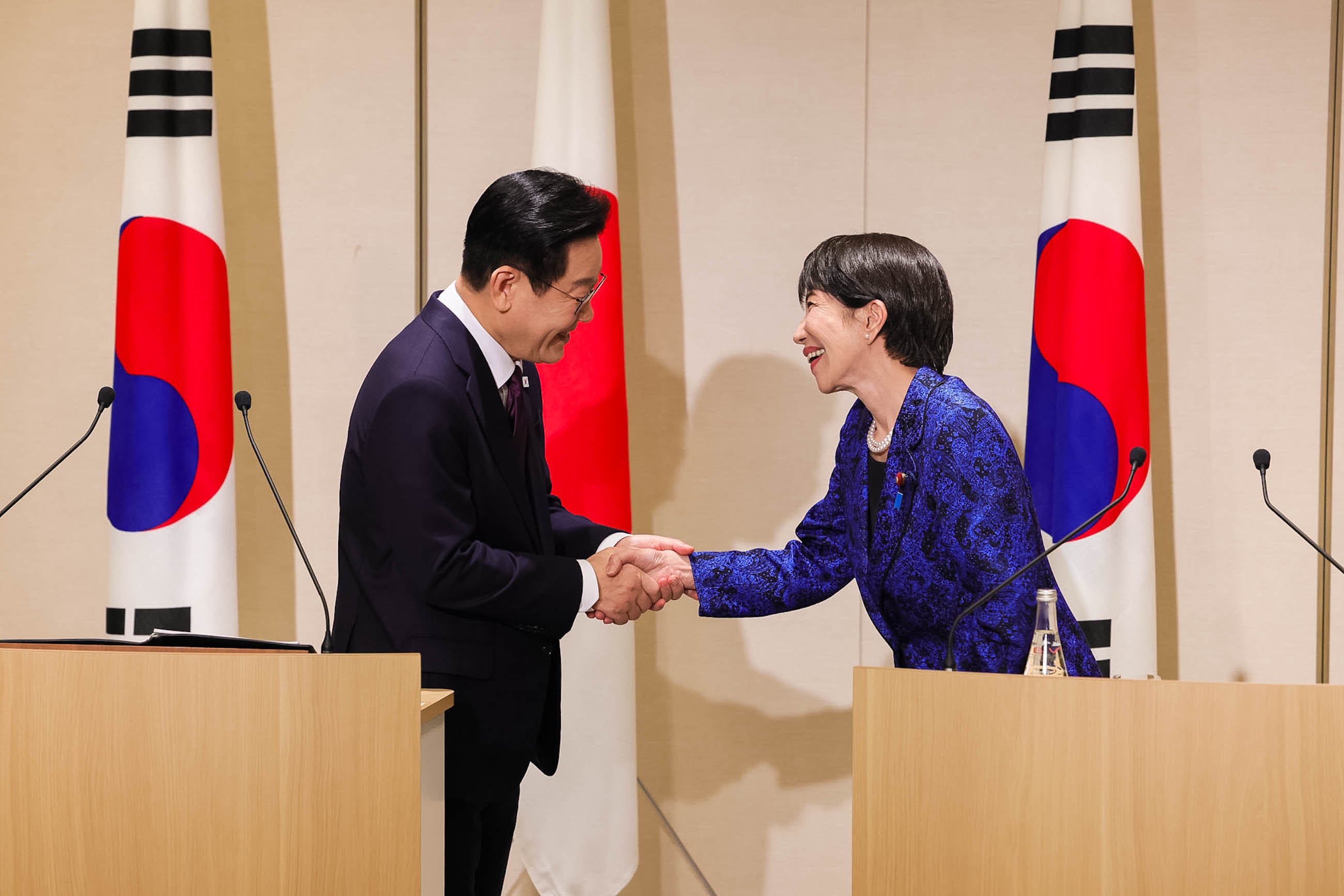 联合记者发布会14