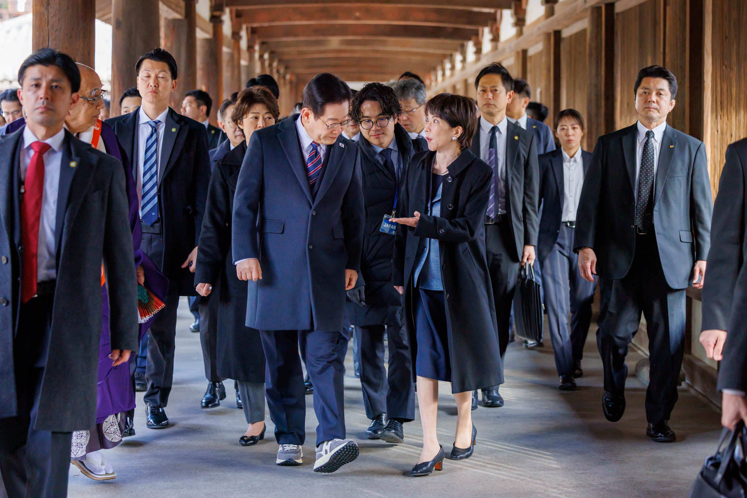 两位首脑参观法隆寺22