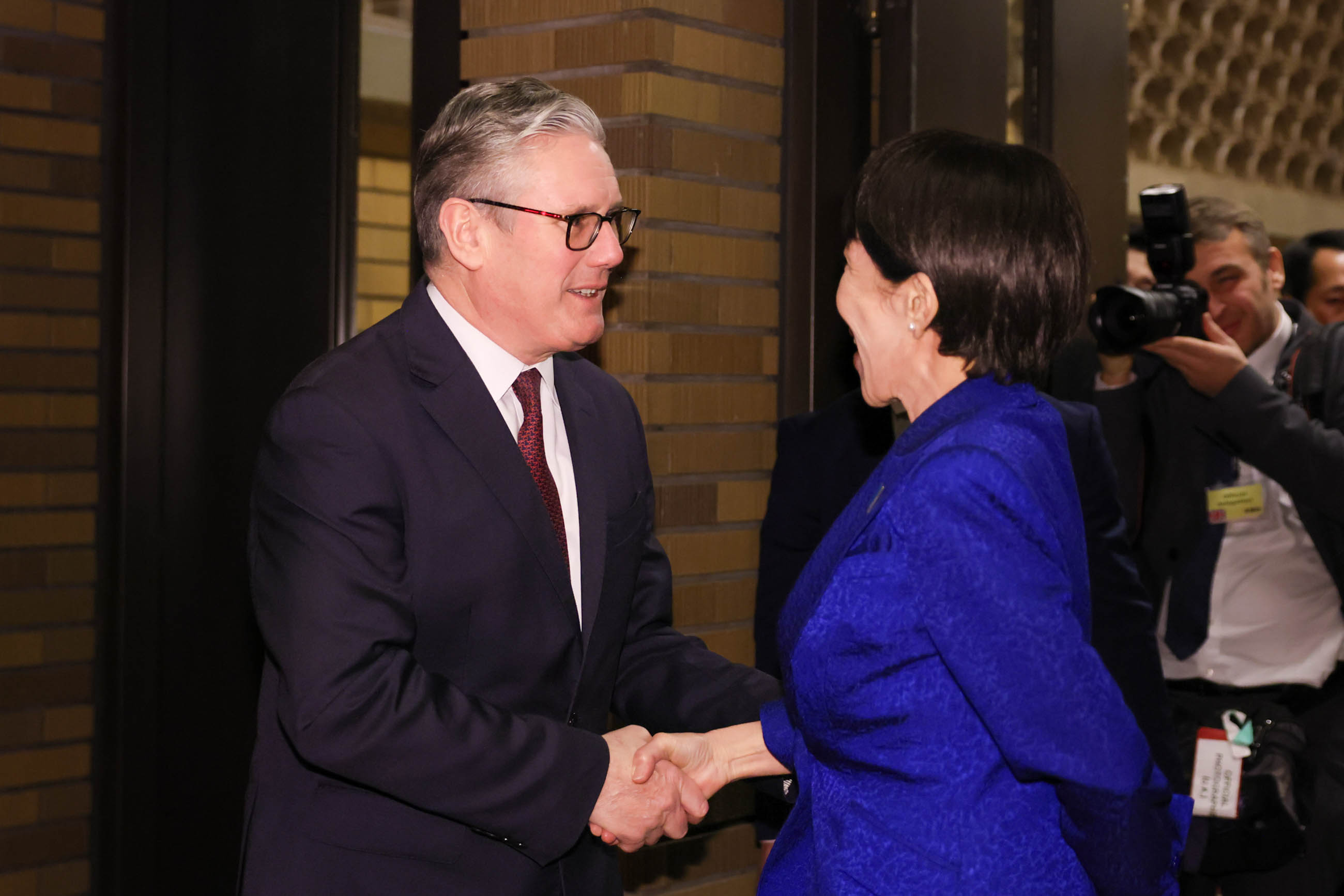 高市首相为斯塔默首相送行1