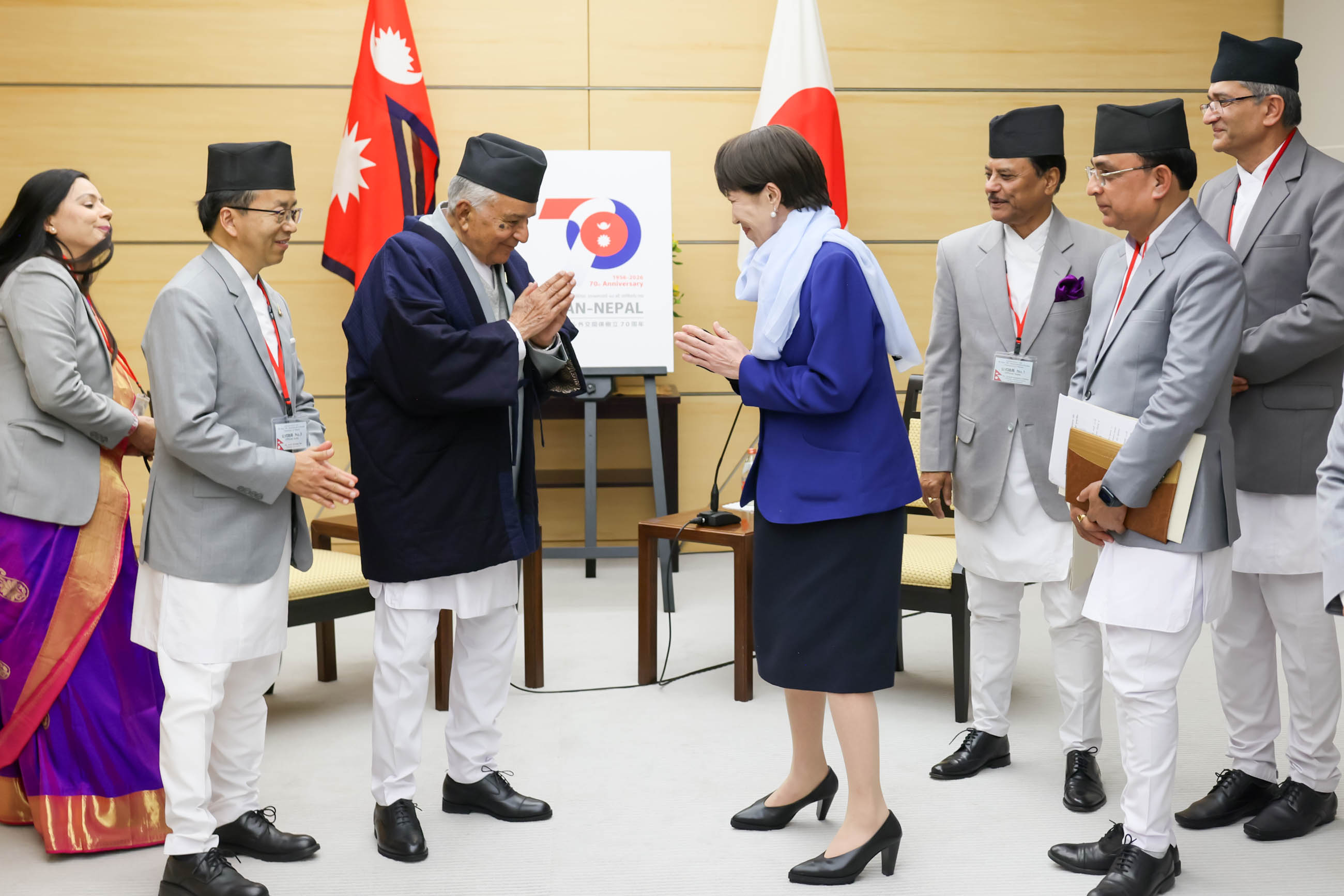 与保德尔总统举行会谈12