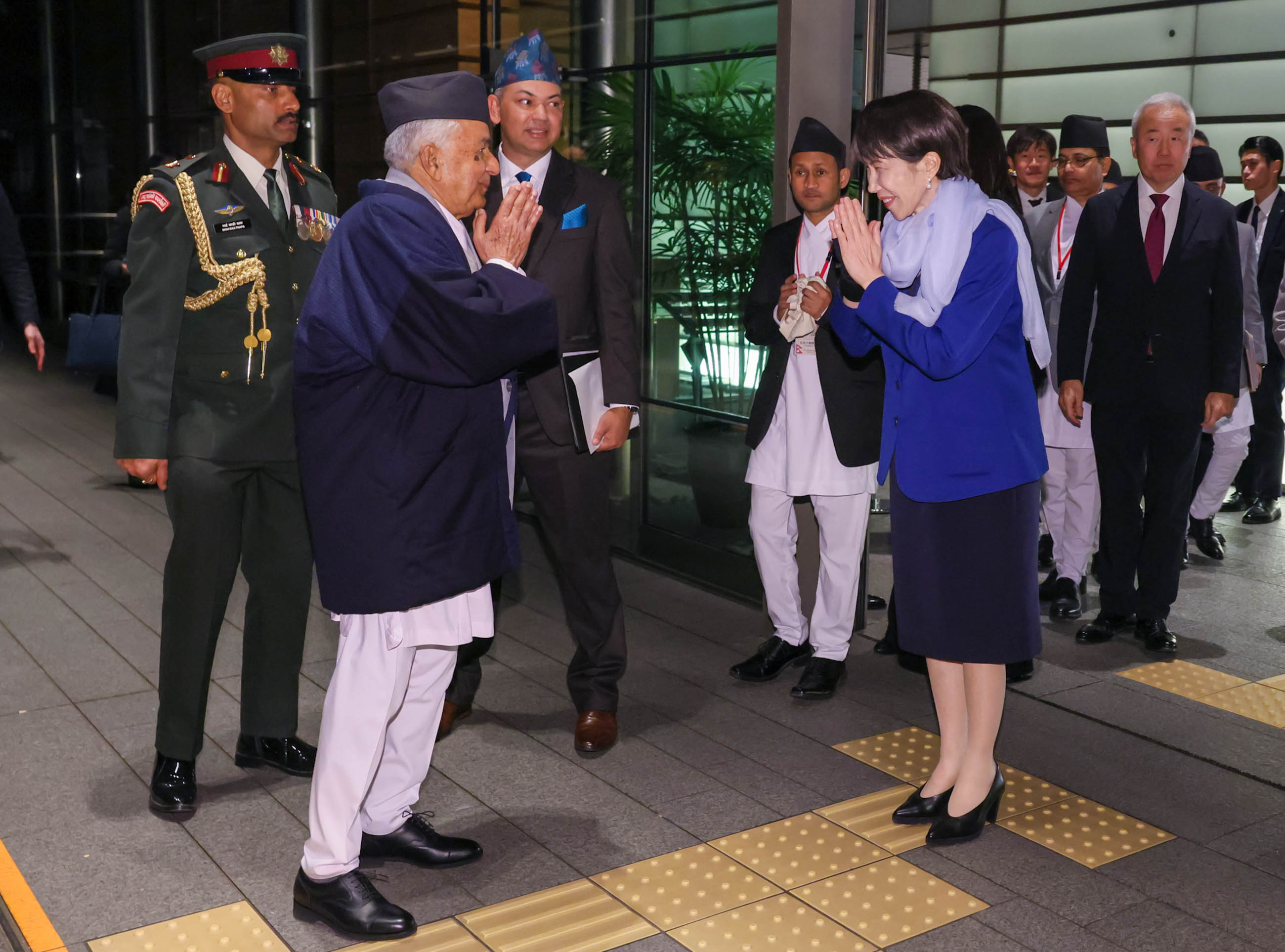 高市首相为保德尔总统送行3