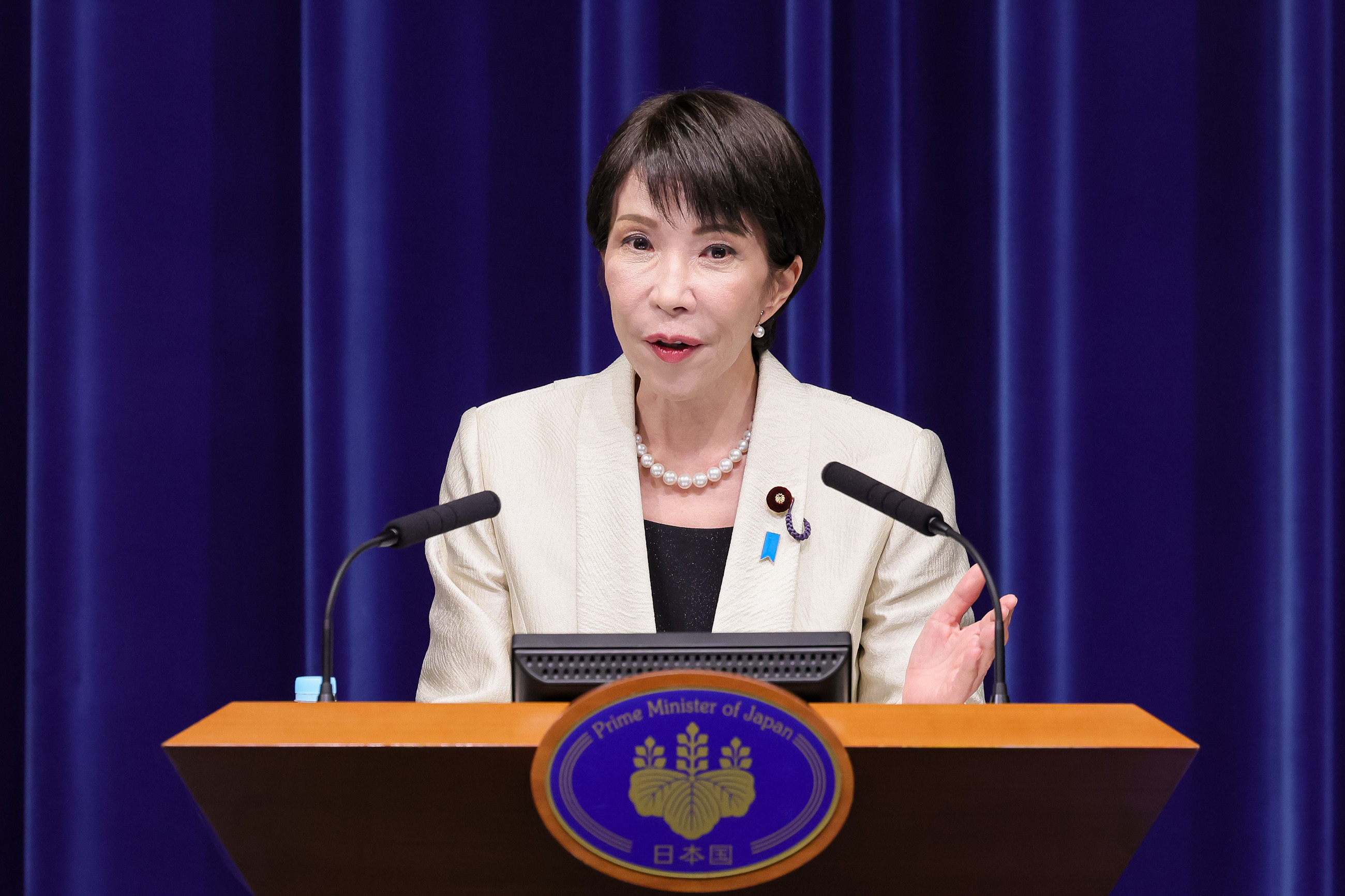 高市首相举行记者招待会3