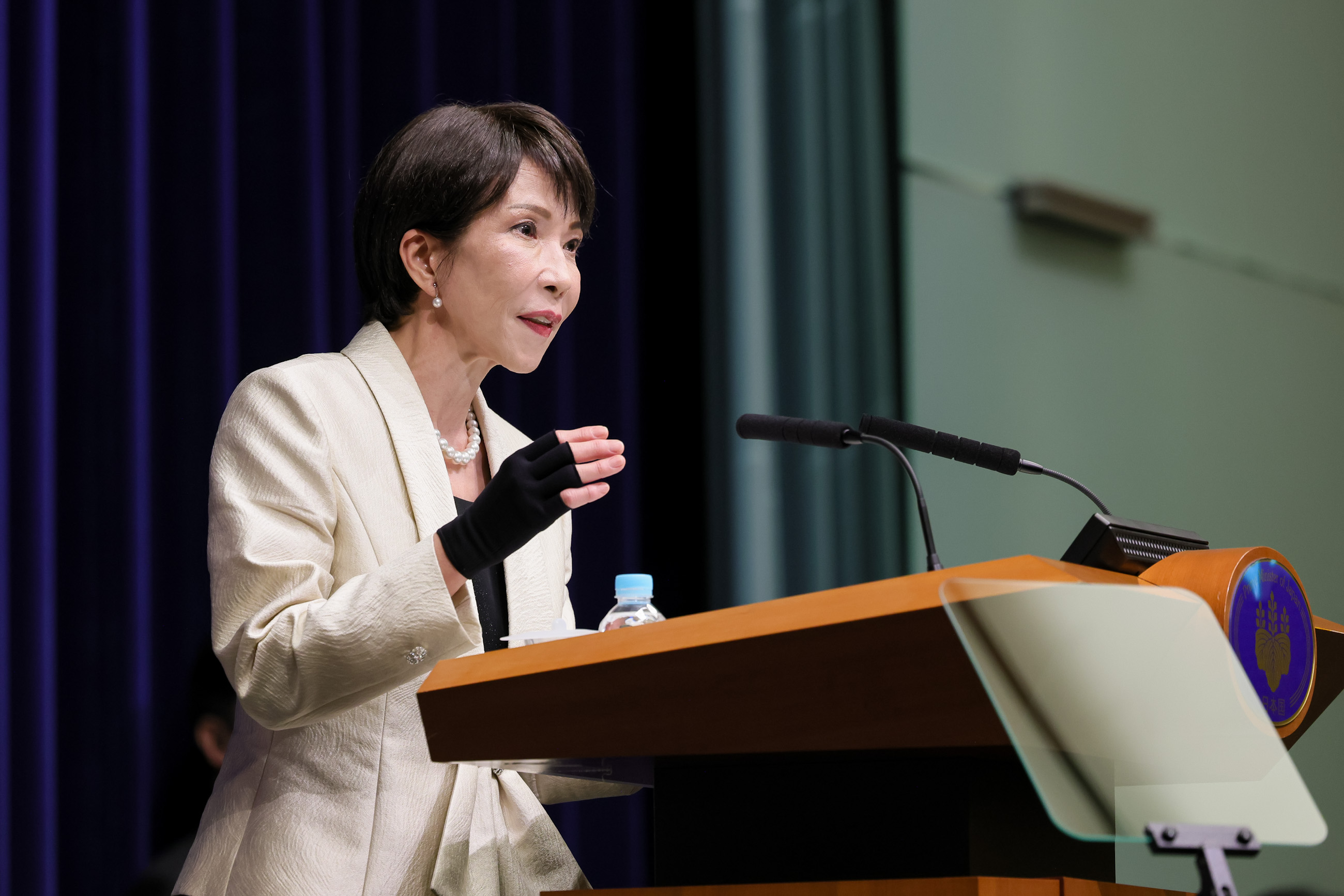 高市首相举行记者招待会6