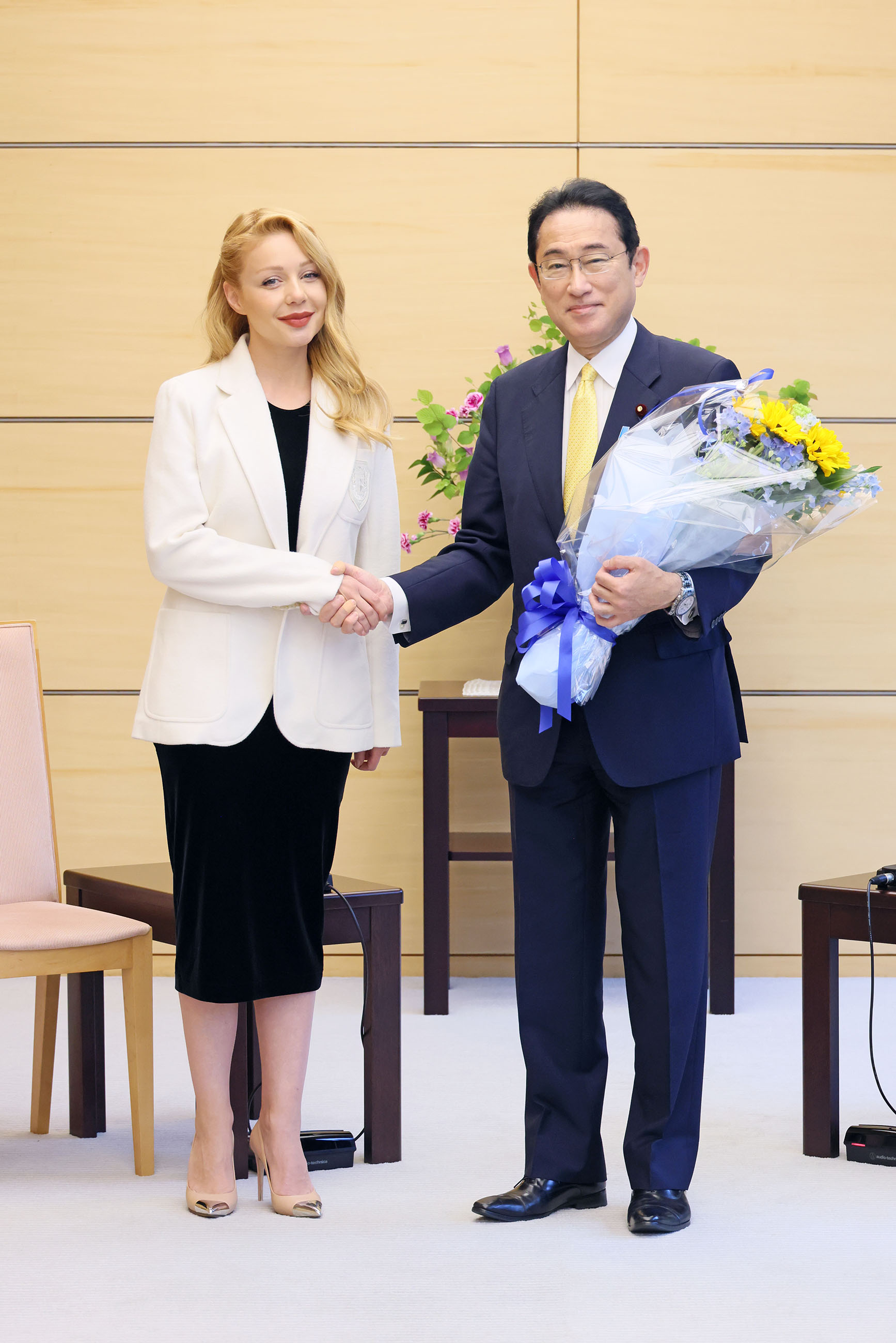 会见卡罗尔女士