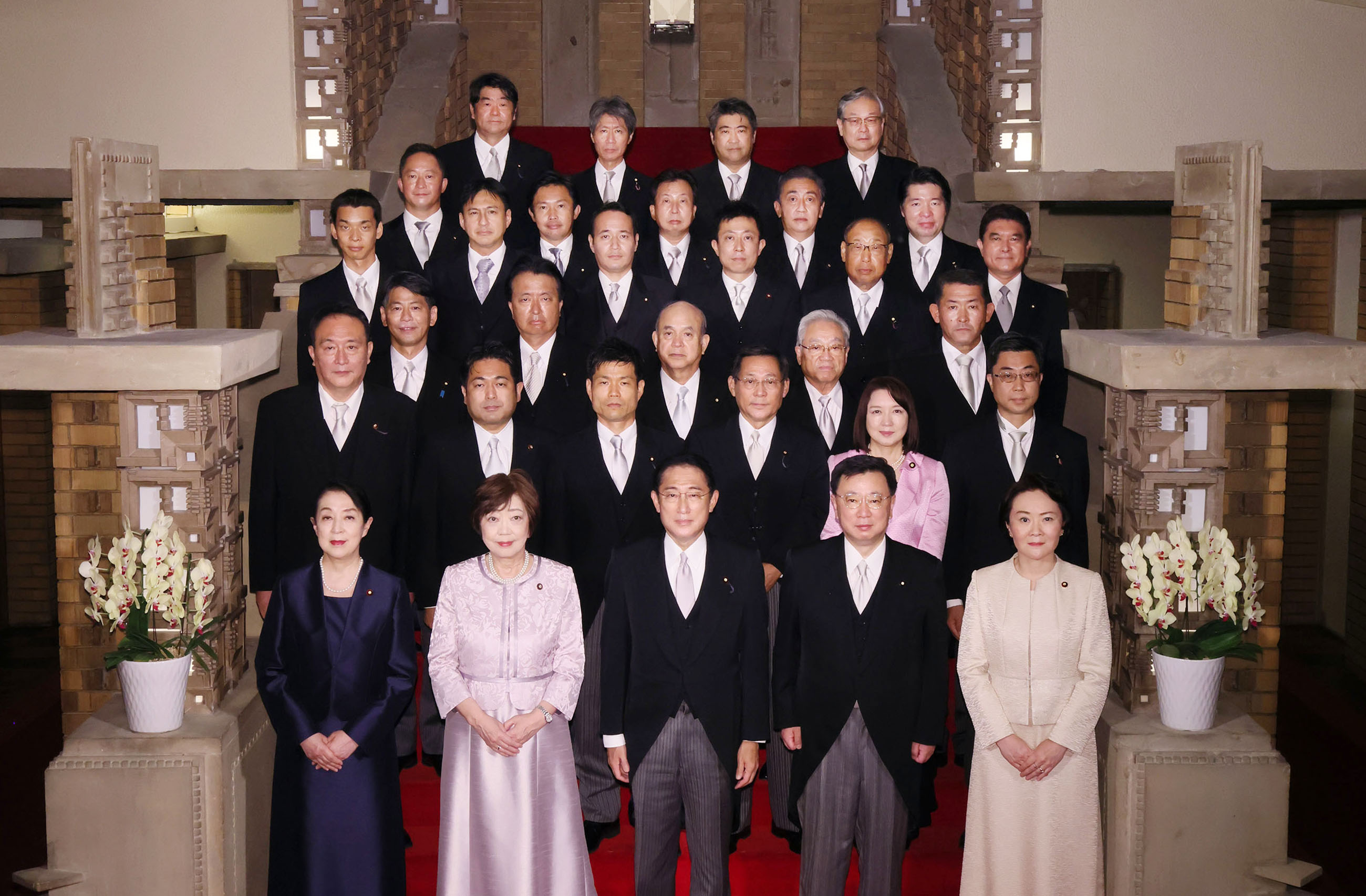 首次副大臣会议及合影留念