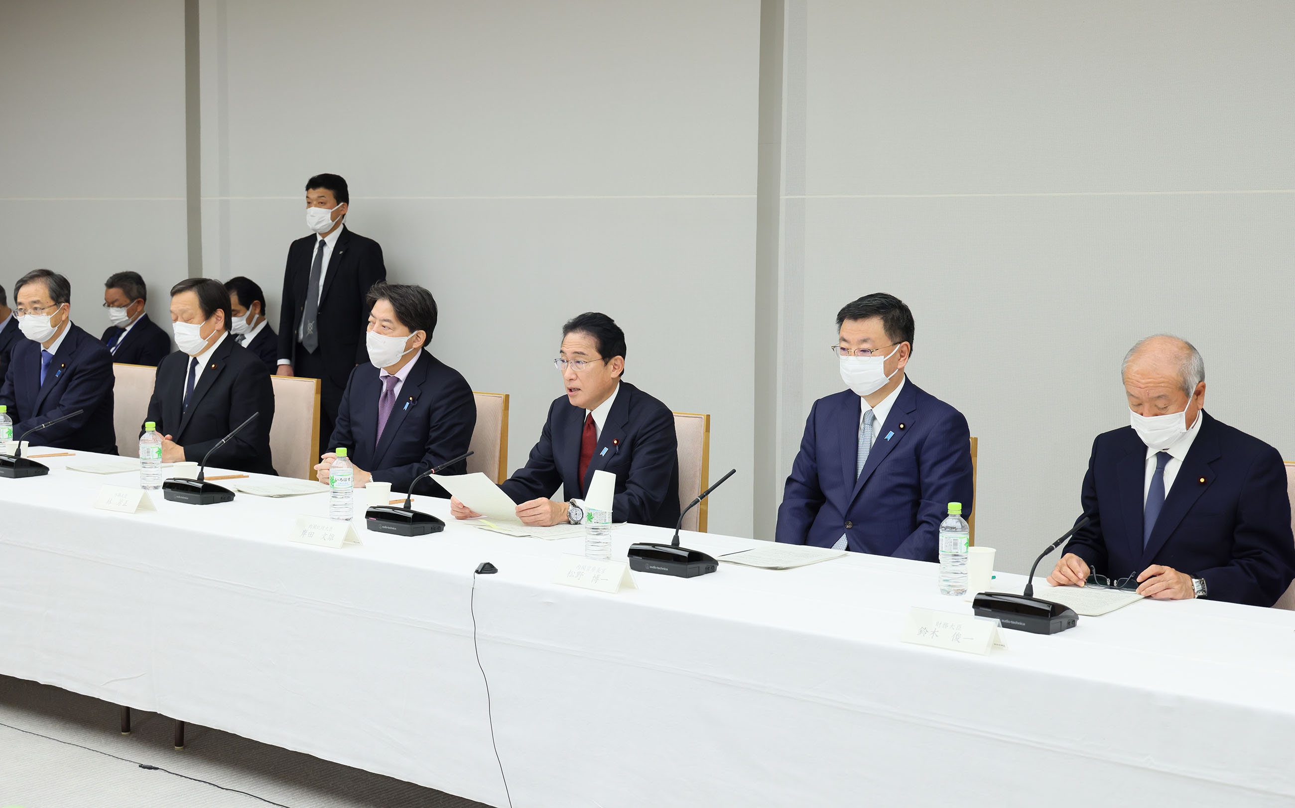 召开综合考虑作为国力的防卫能力的有识之士会议