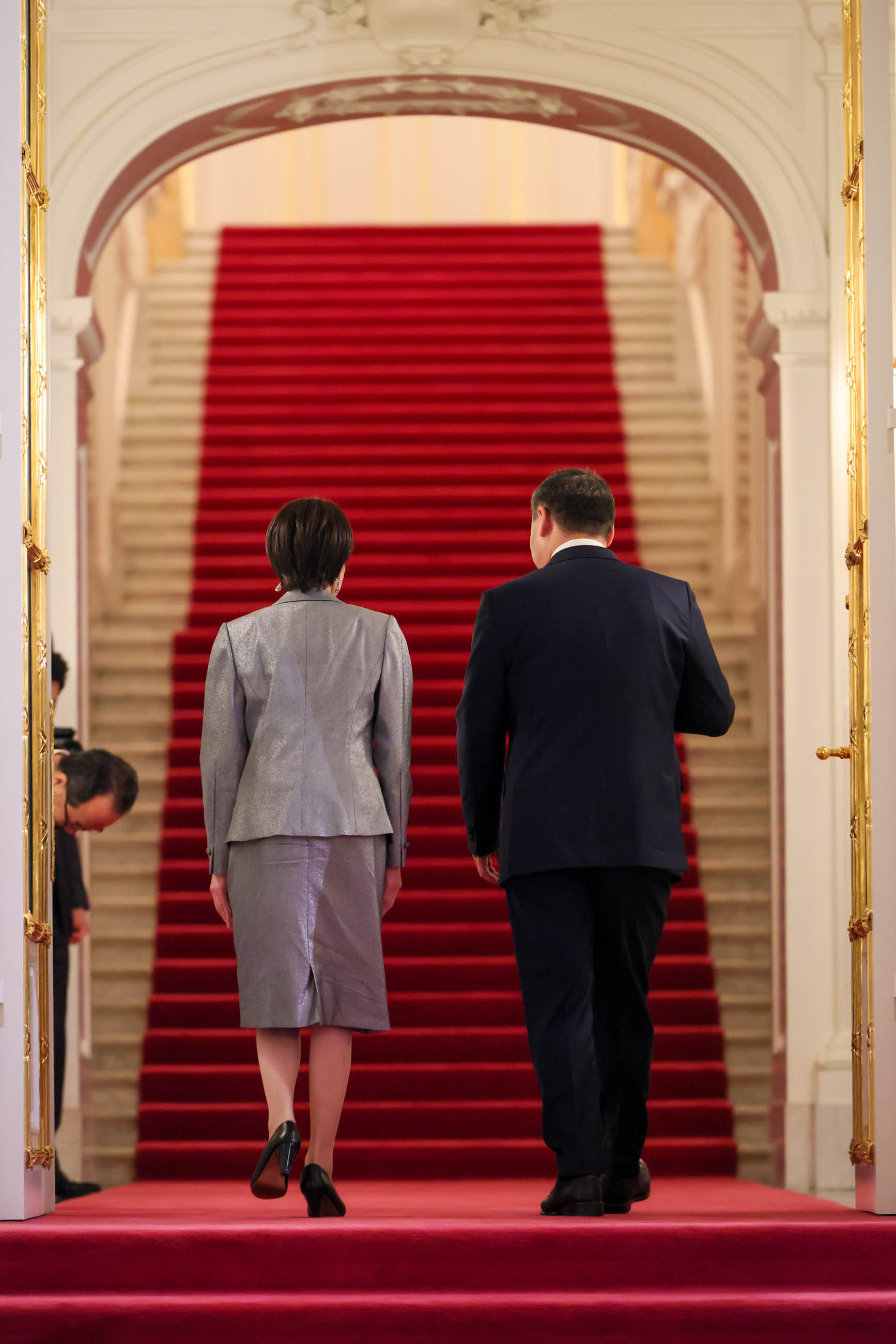 高市首相迎接扎帕罗夫吉尔吉斯共和国总统4