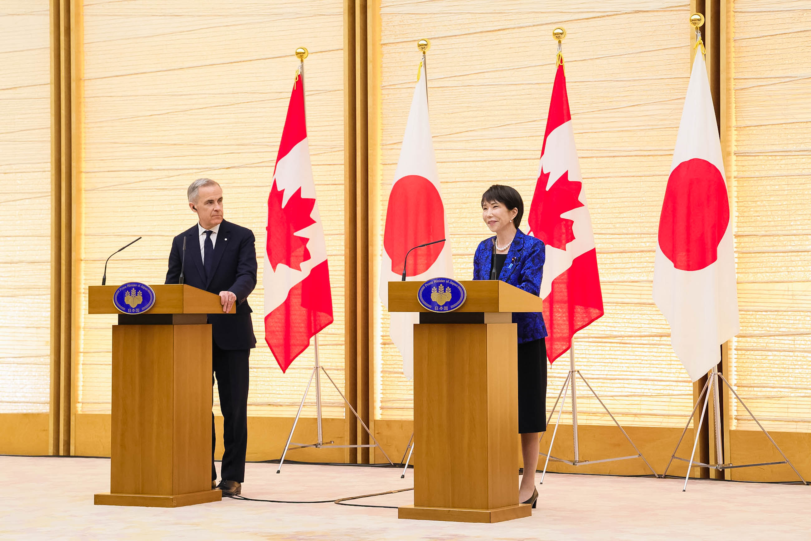 联合记者发布会4