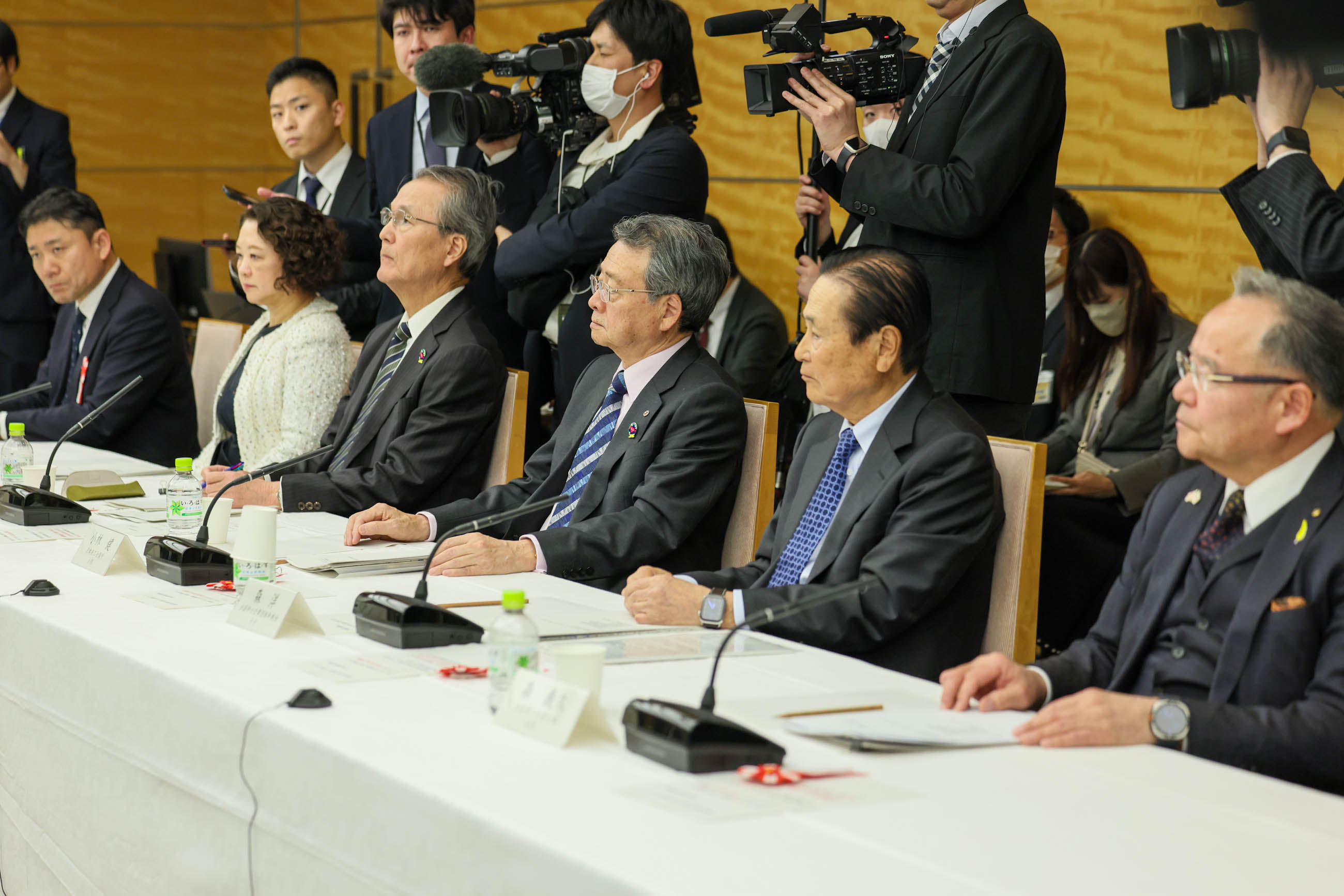 意见交流的现场