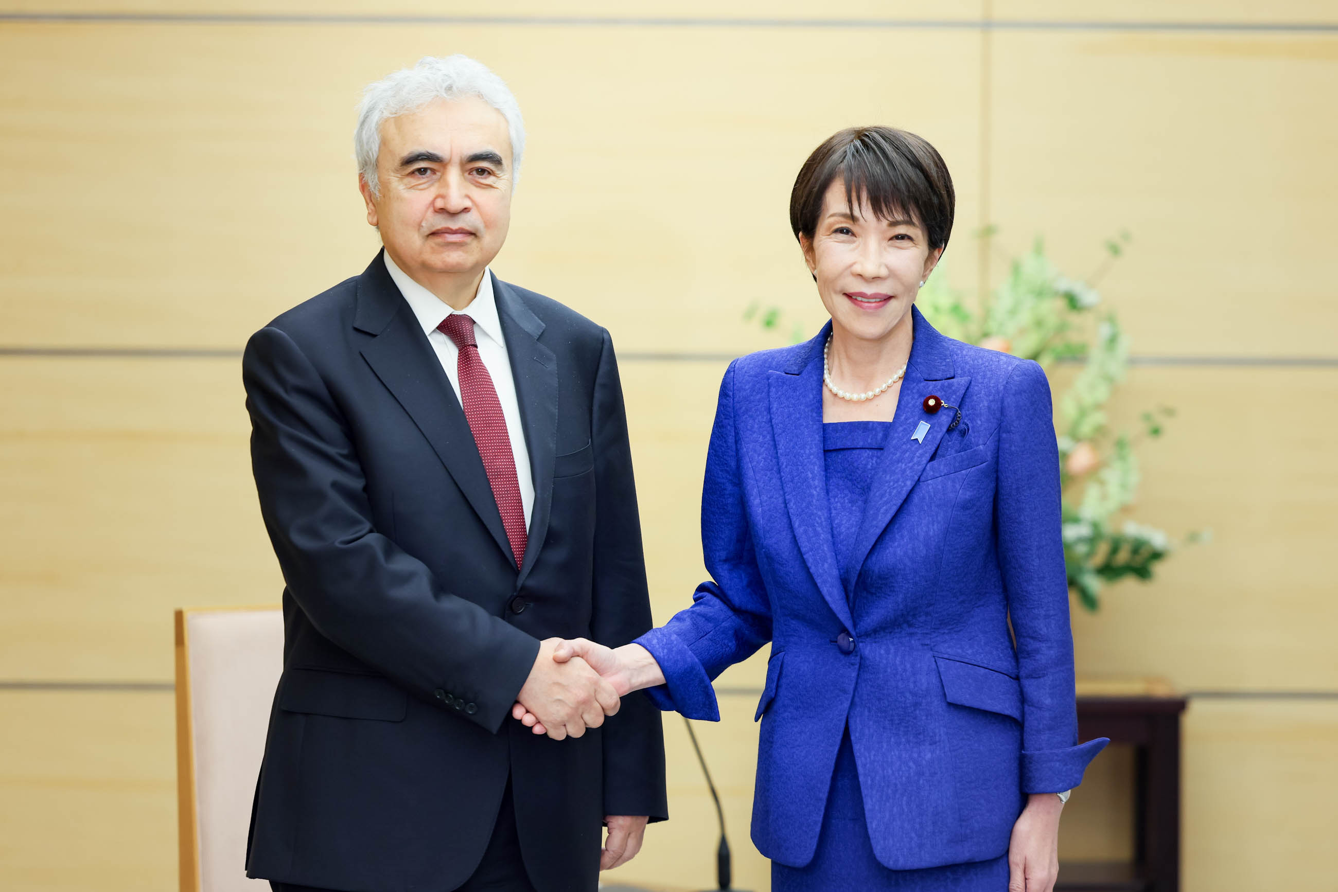 高市首相接受拜会1