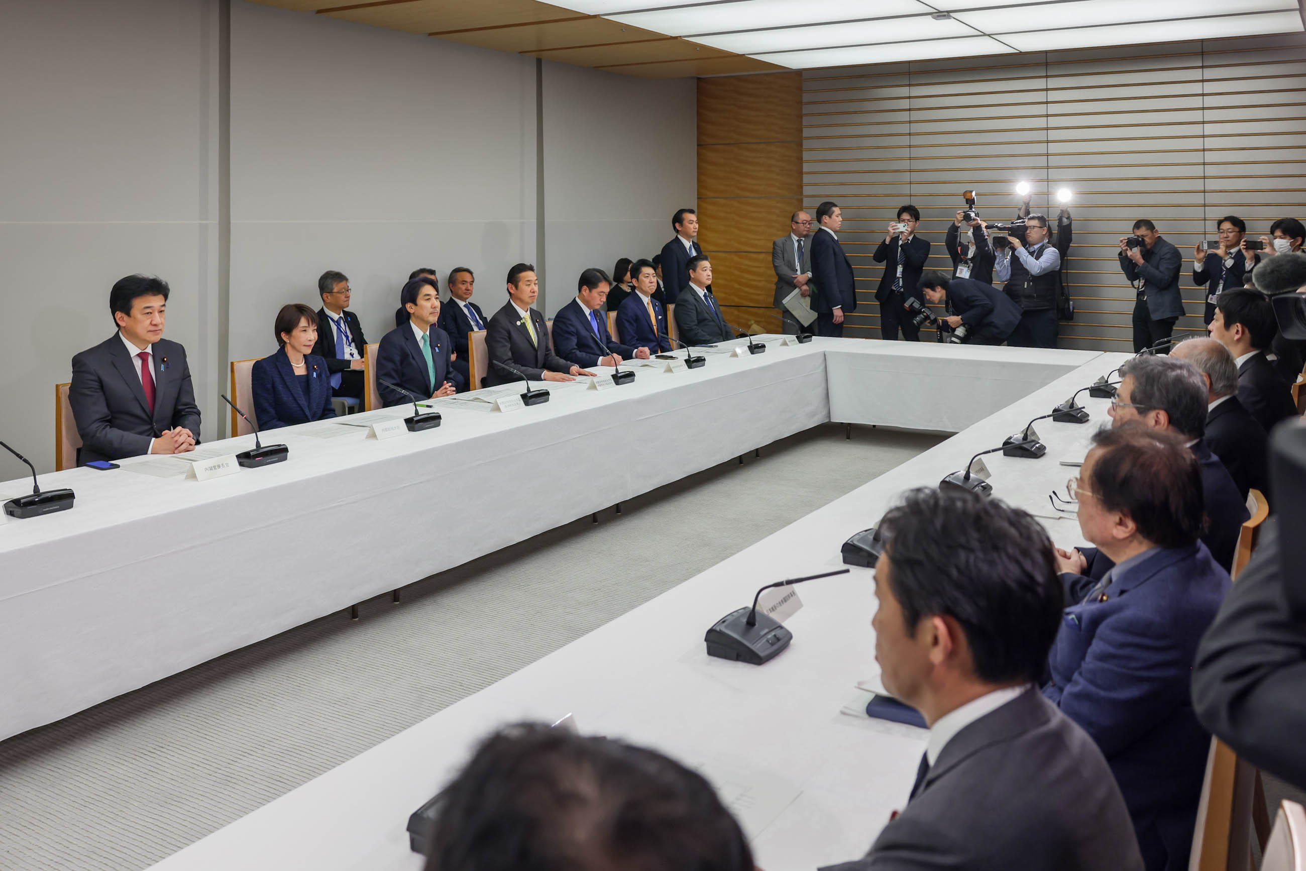 高市首相出席会议4