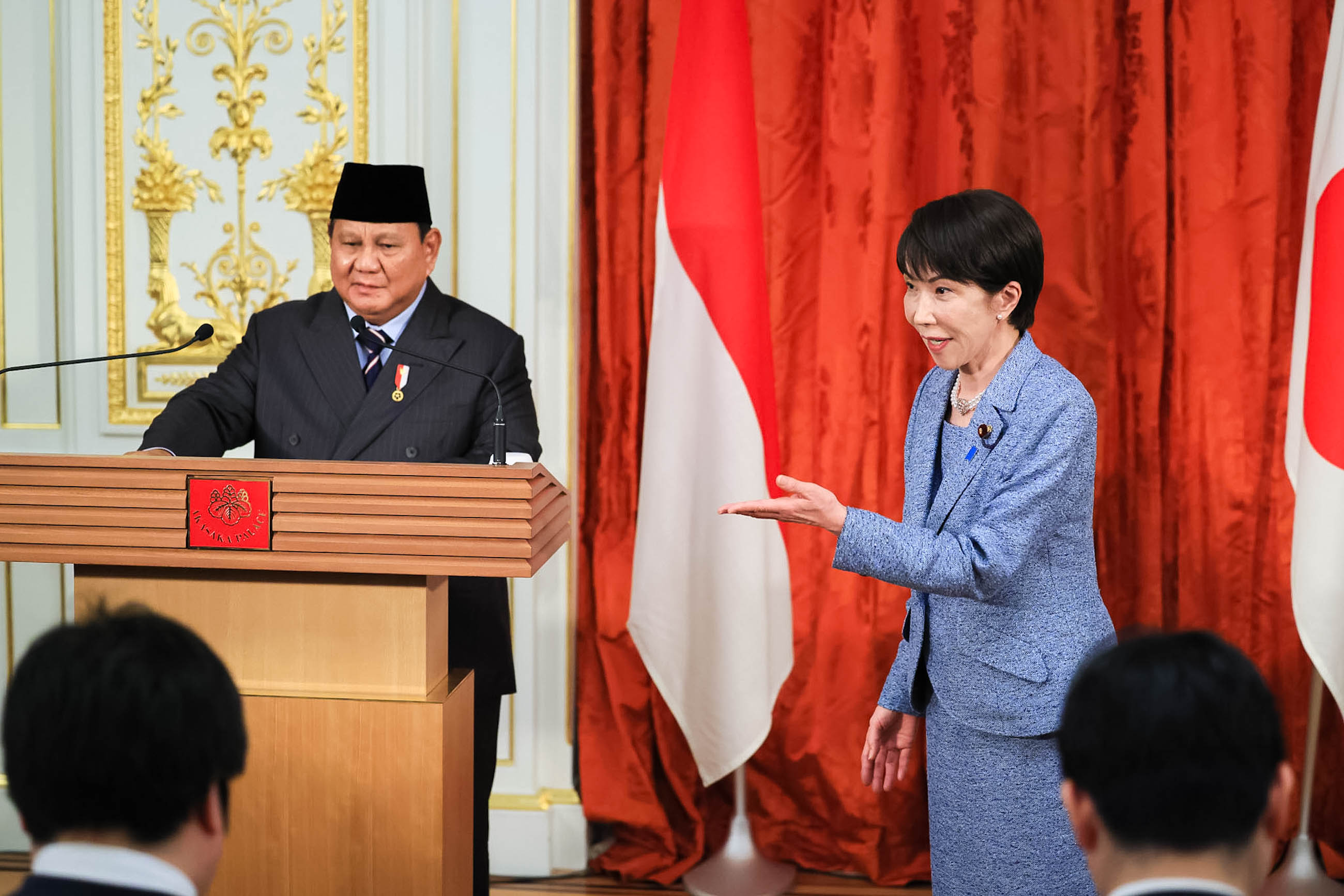 联合记者发布会7