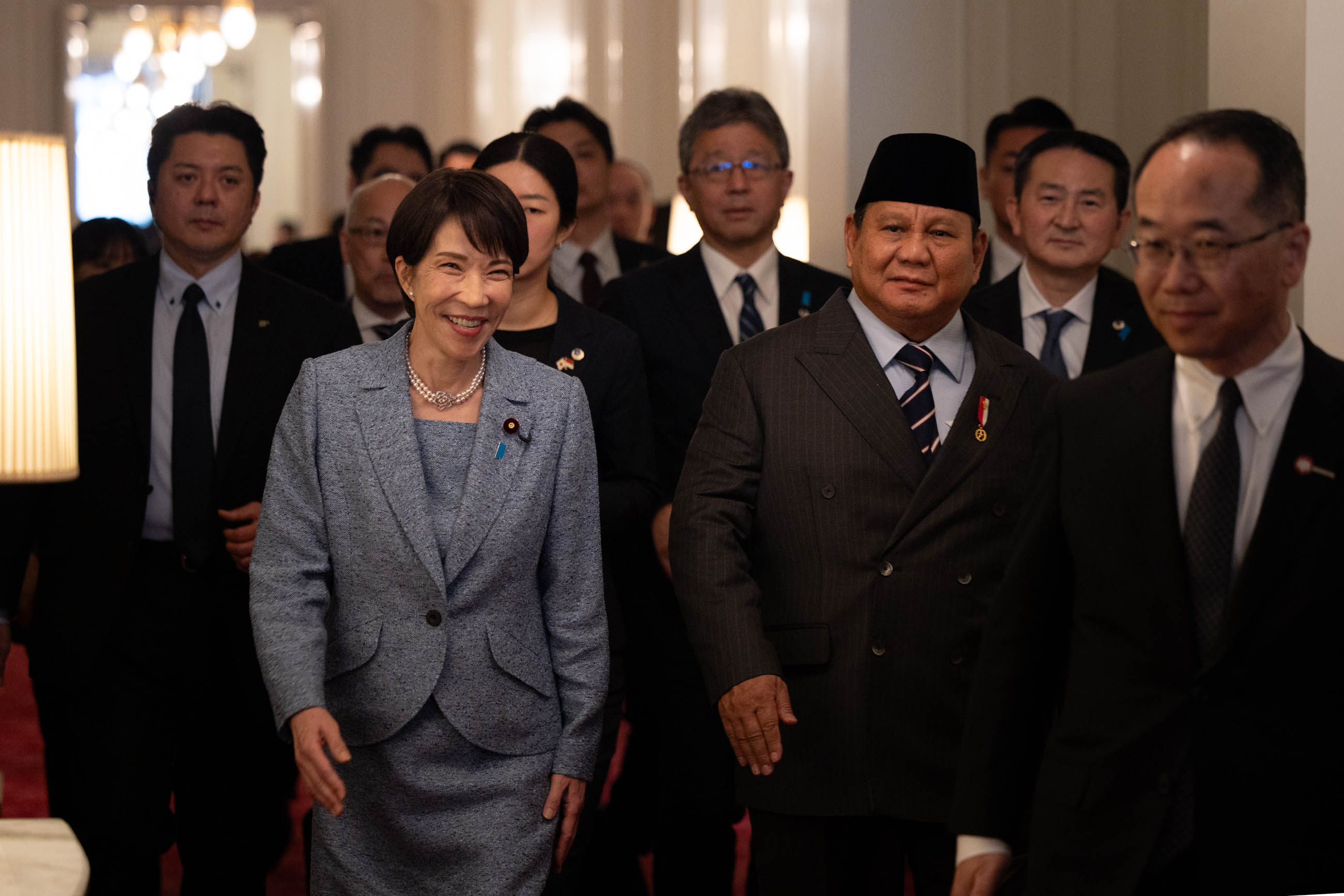 两国首脑出席首脑会谈1