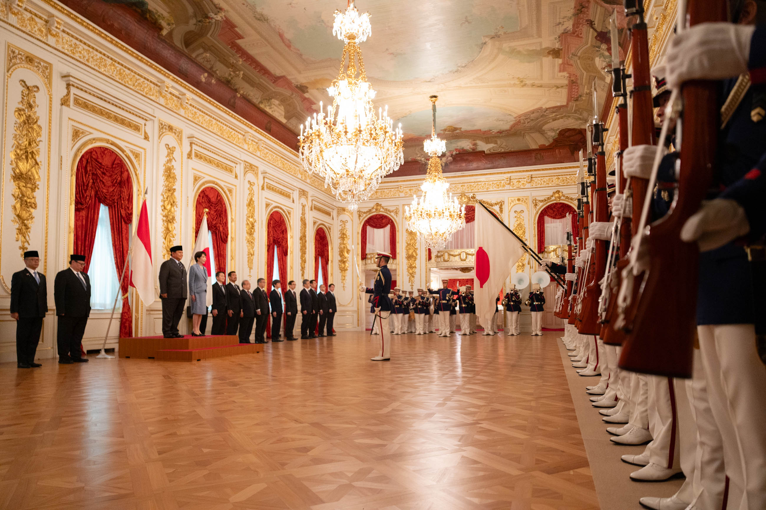 仪仗队的荣誉礼和迎宾仪式1