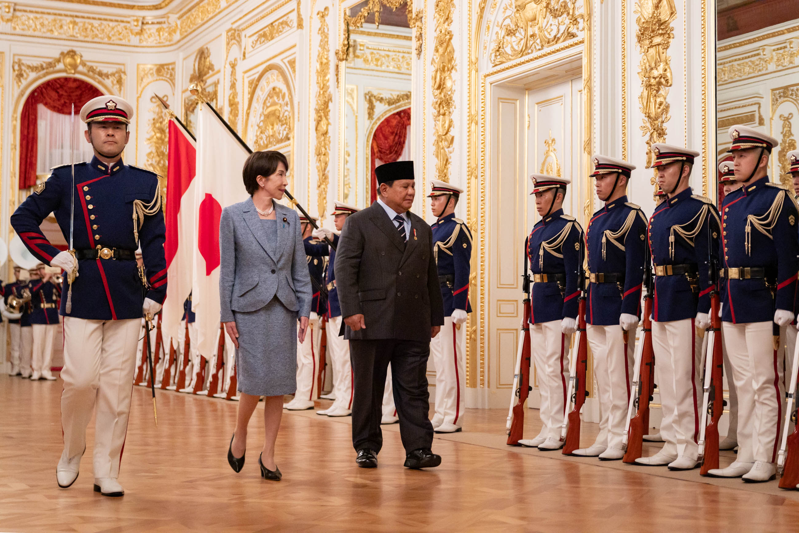 仪仗队的荣誉礼和迎宾仪式4