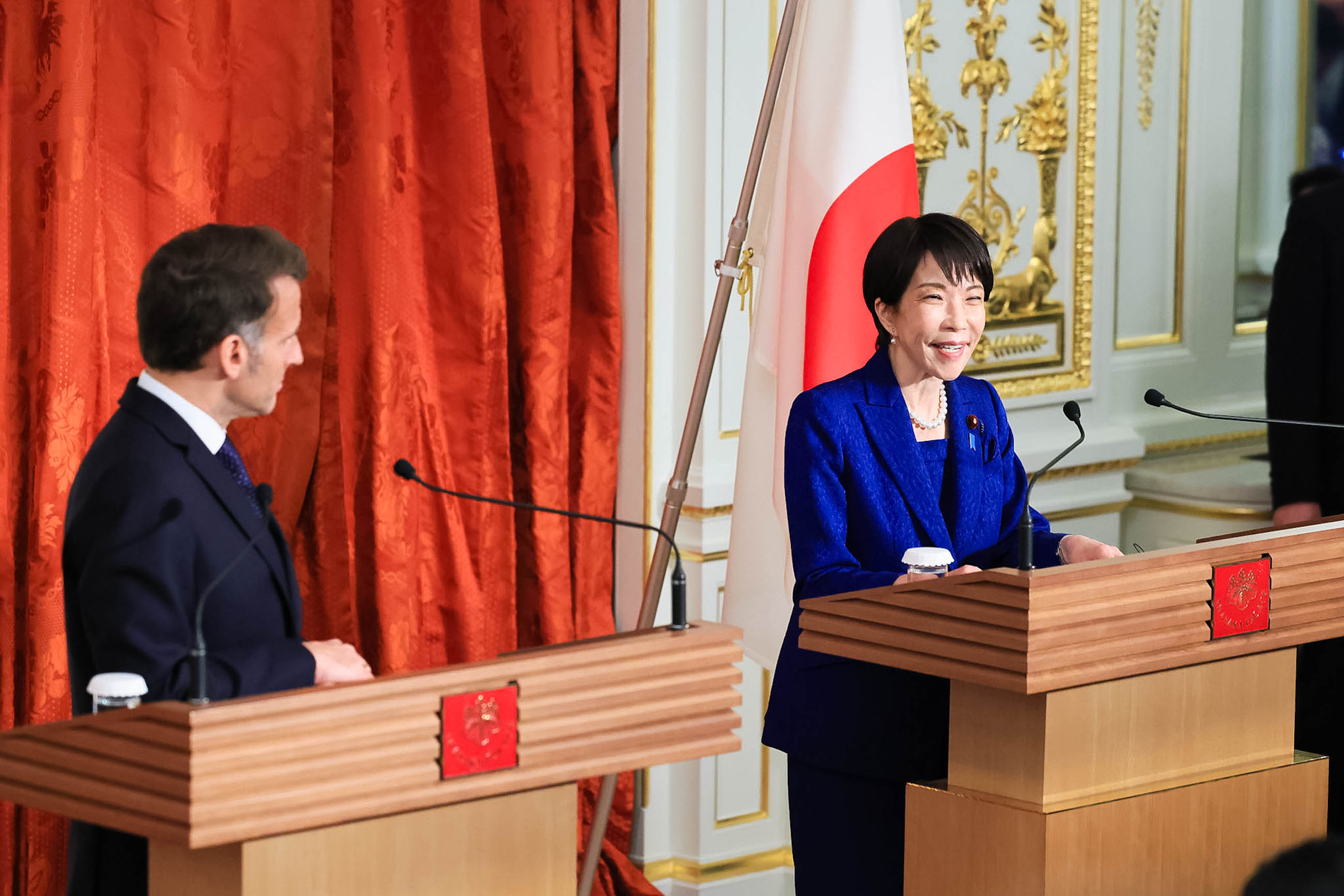 联合记者发布会6