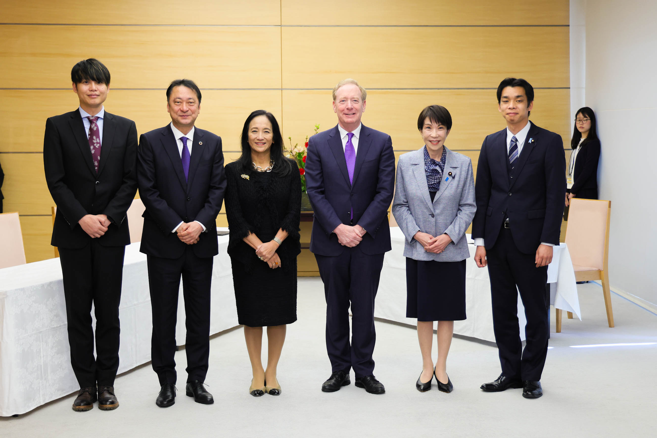 高市首相接受拜会1