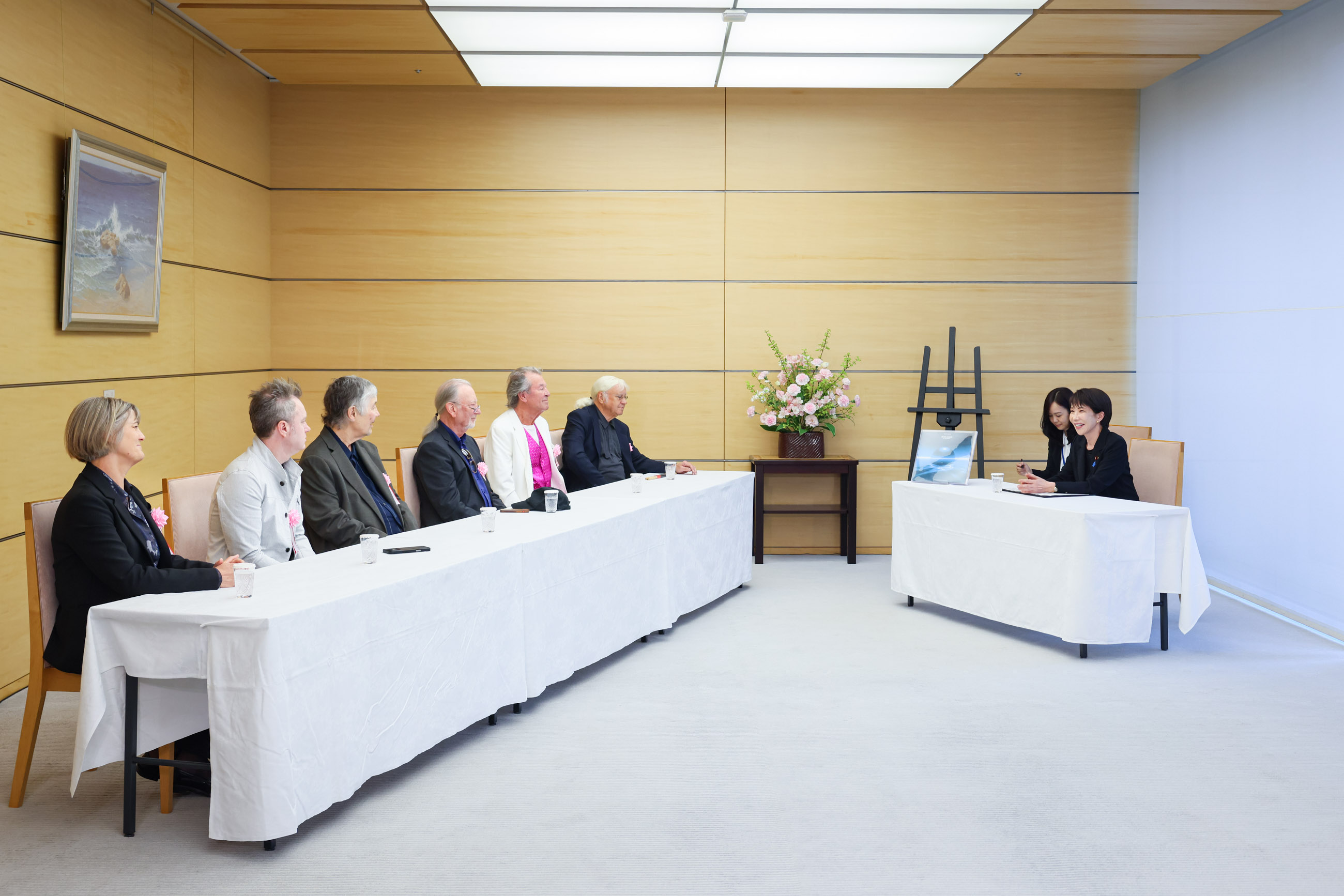 高市首相接受拜会1