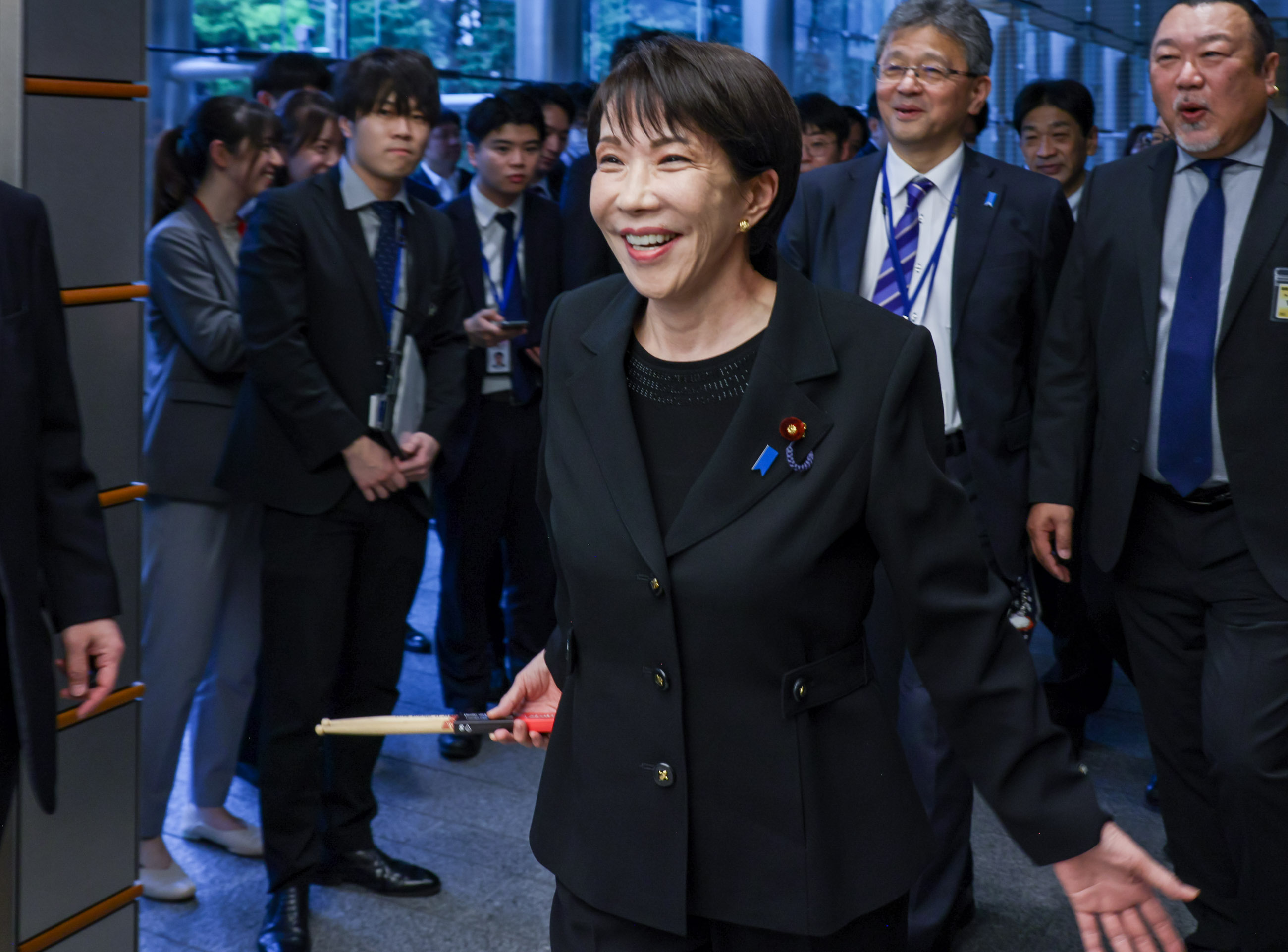 高市首相接受拜会2