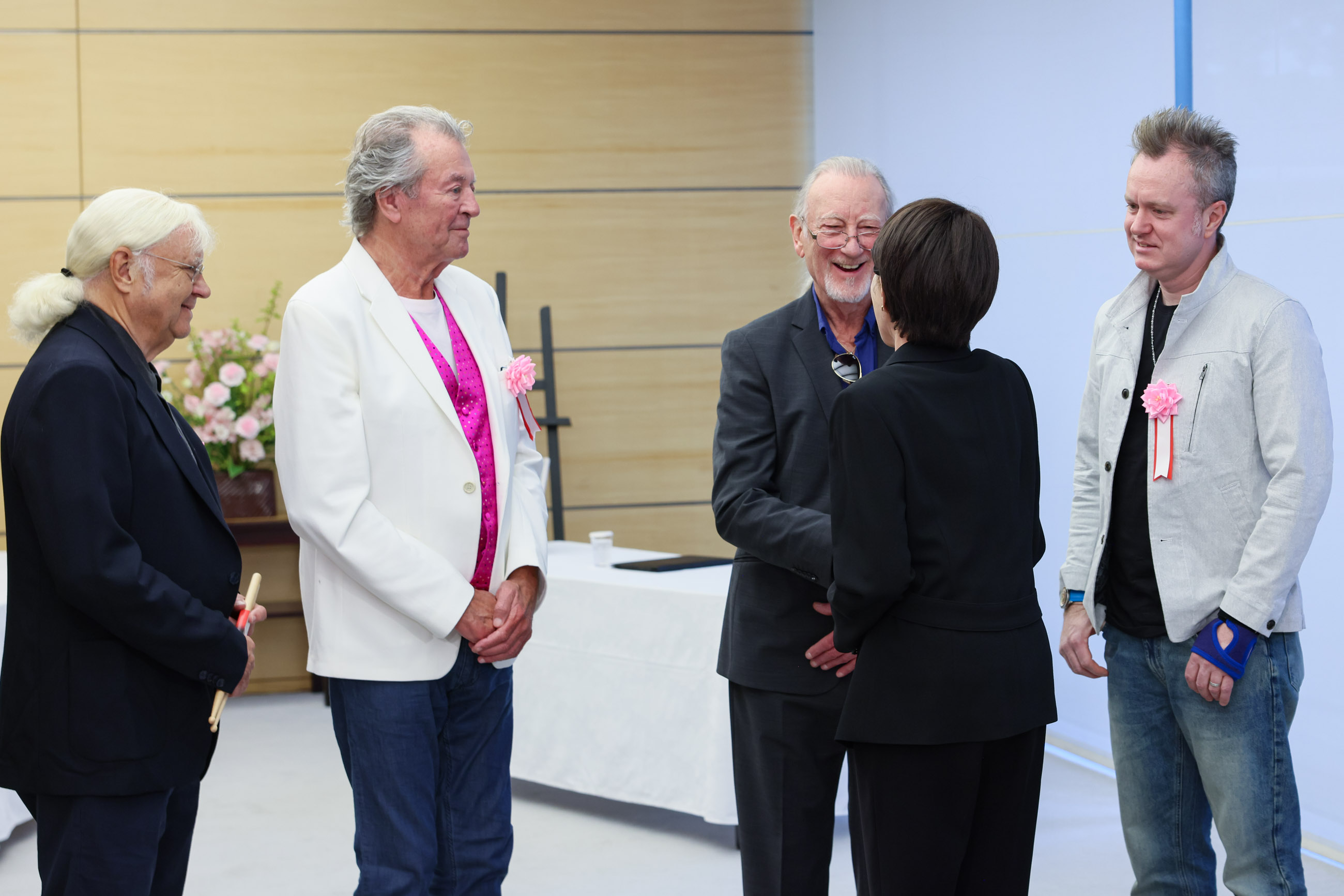 高市首相接受拜会6