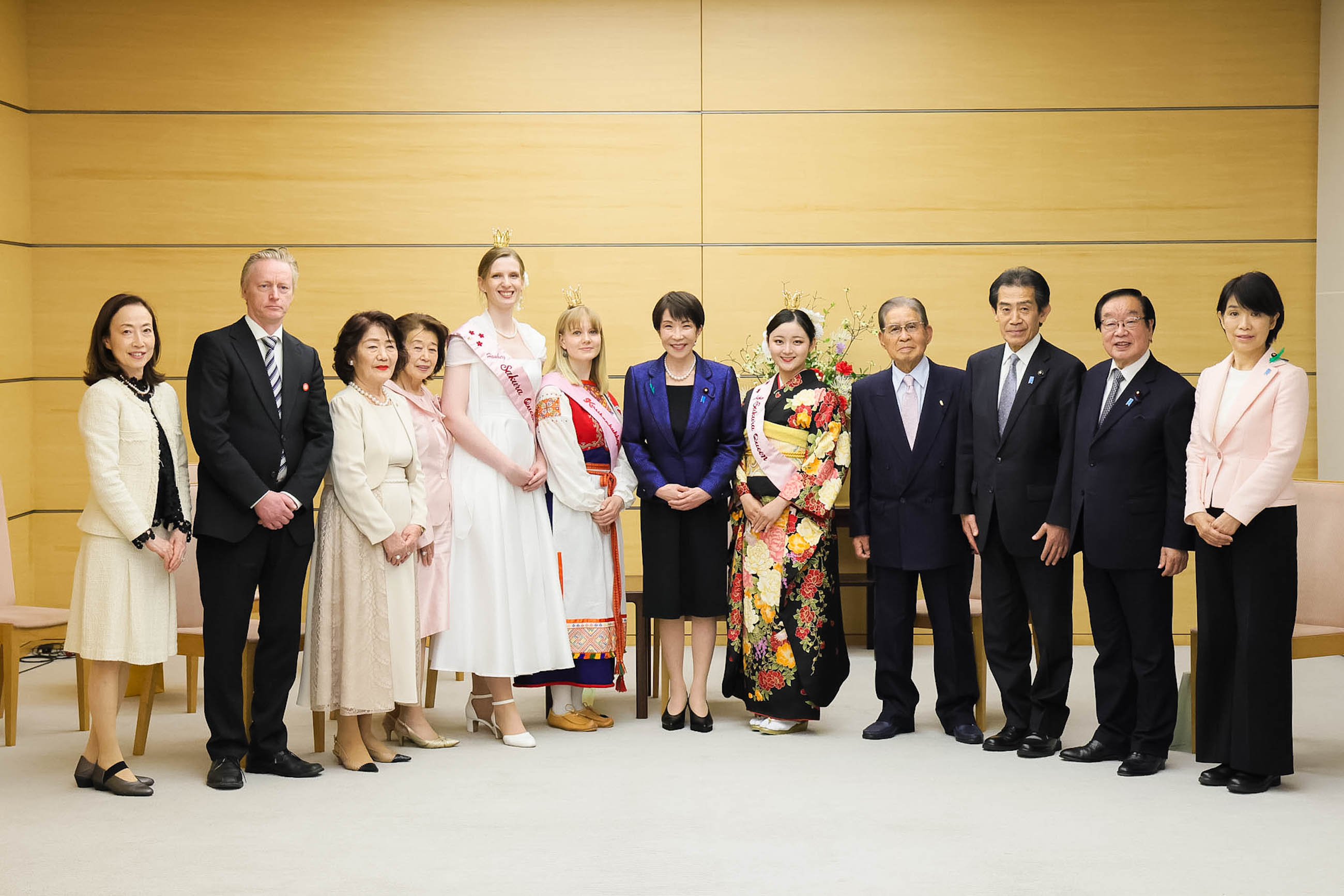 高市首相接受拜会1