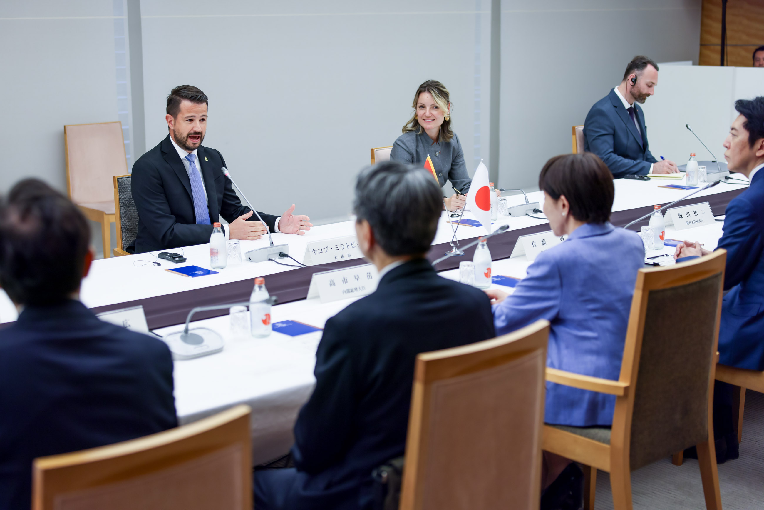 高市首相与米拉托维奇总统举行会谈10