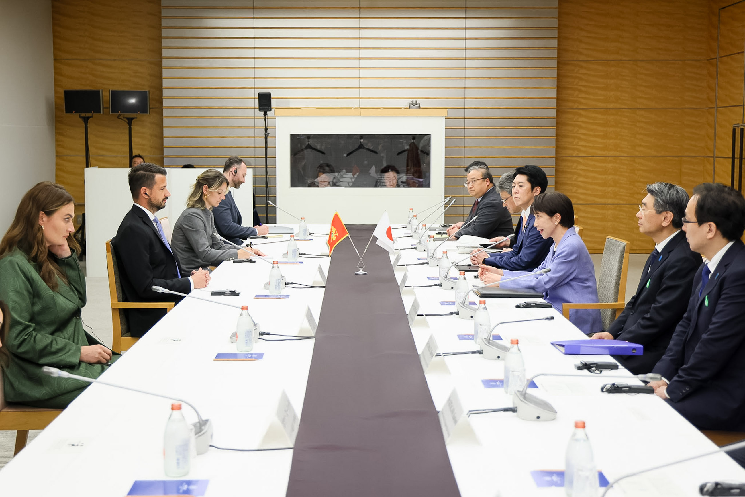 高市首相与米拉托维奇总统举行会谈4