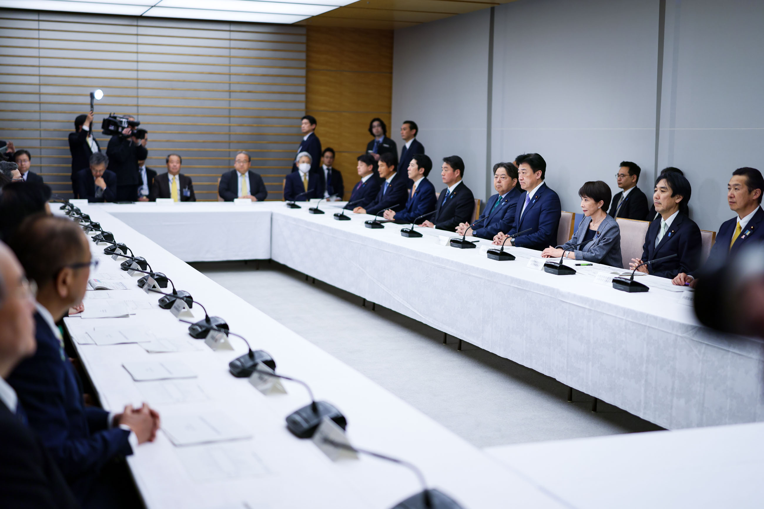 高市首相出席会议1