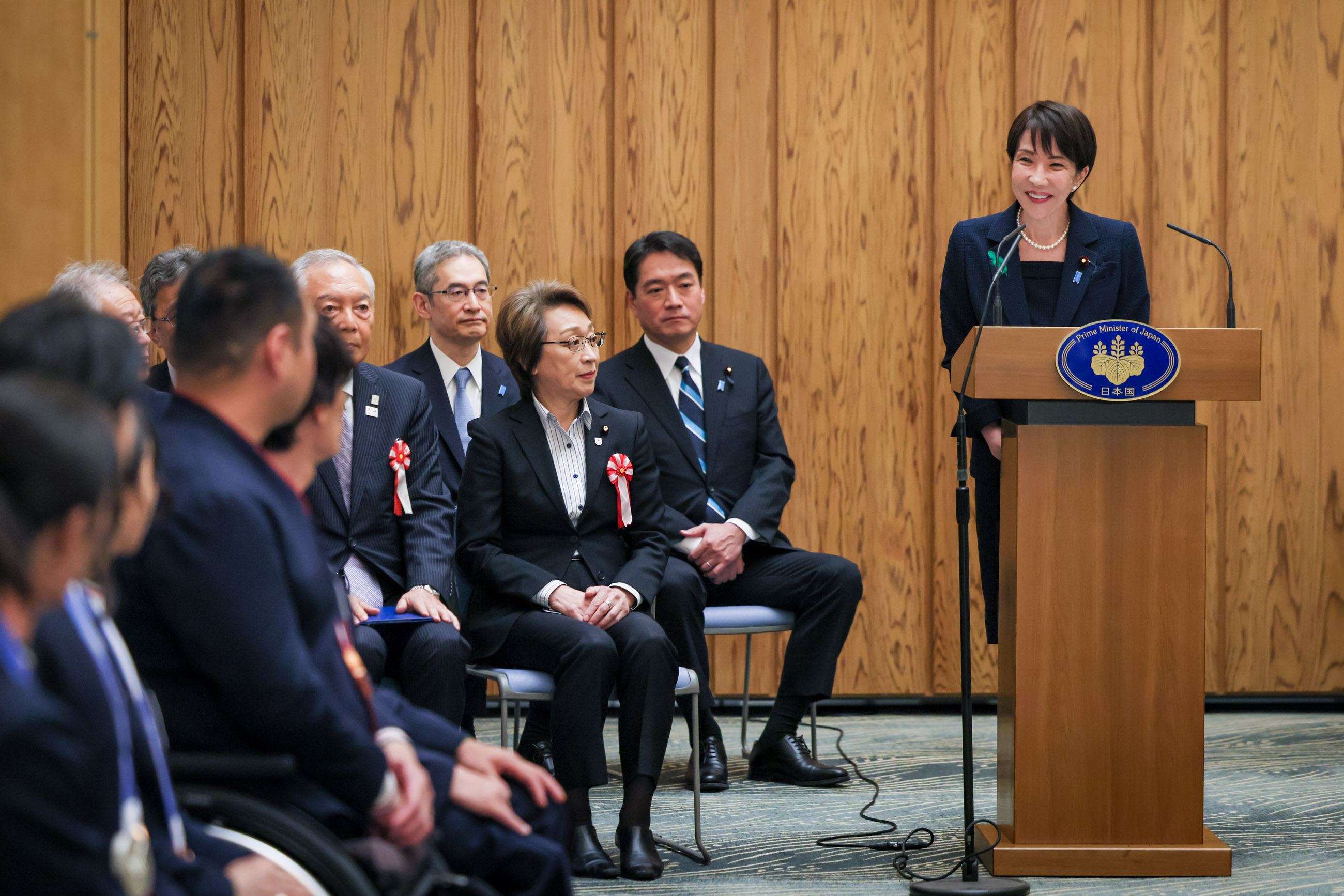 高市首相接受拜会2