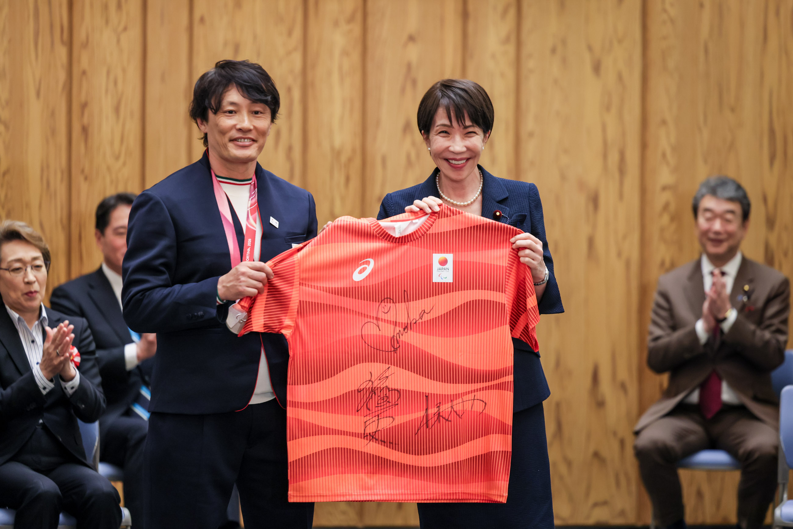 高市首相接受拜会7