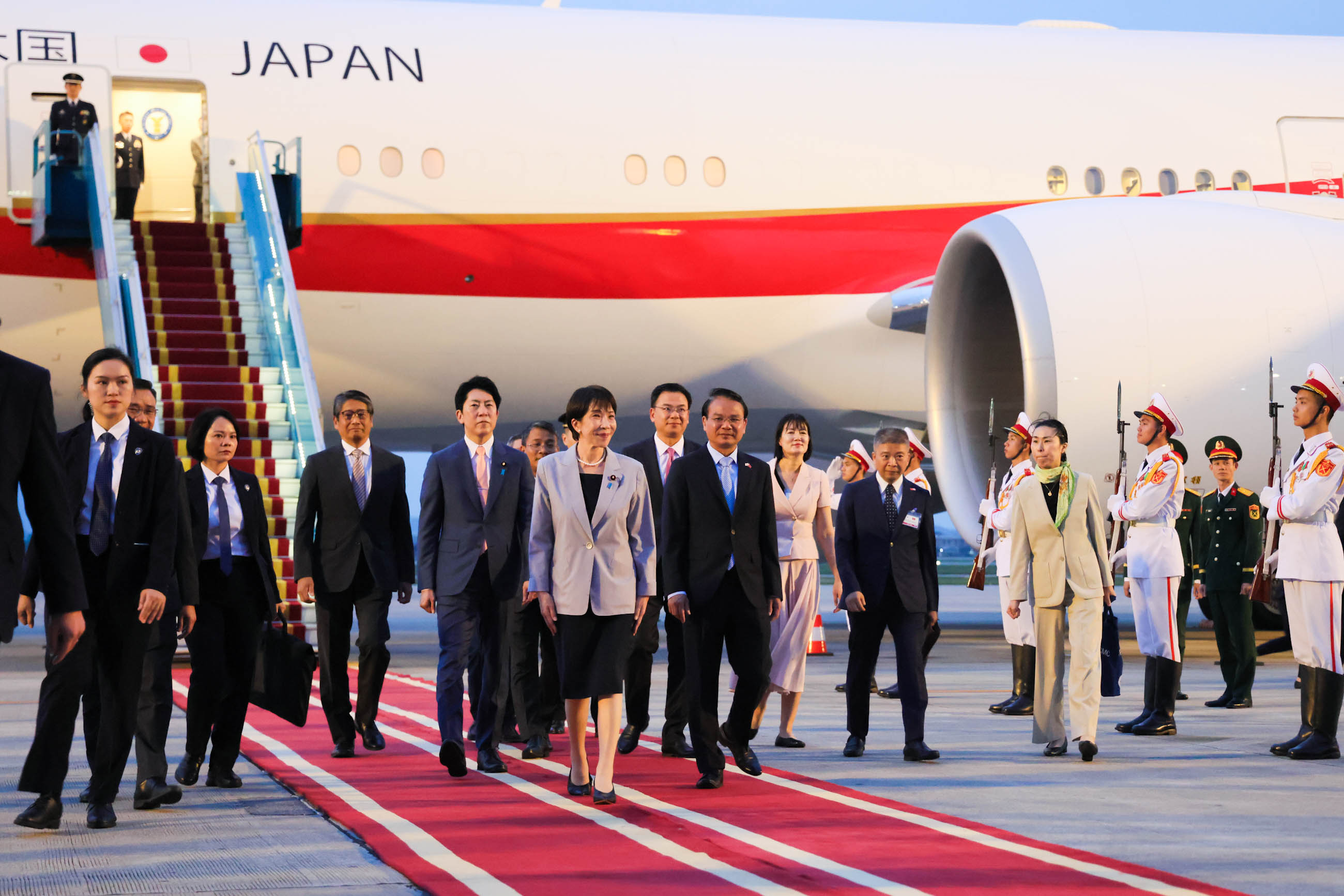 高市首相抵达越南4