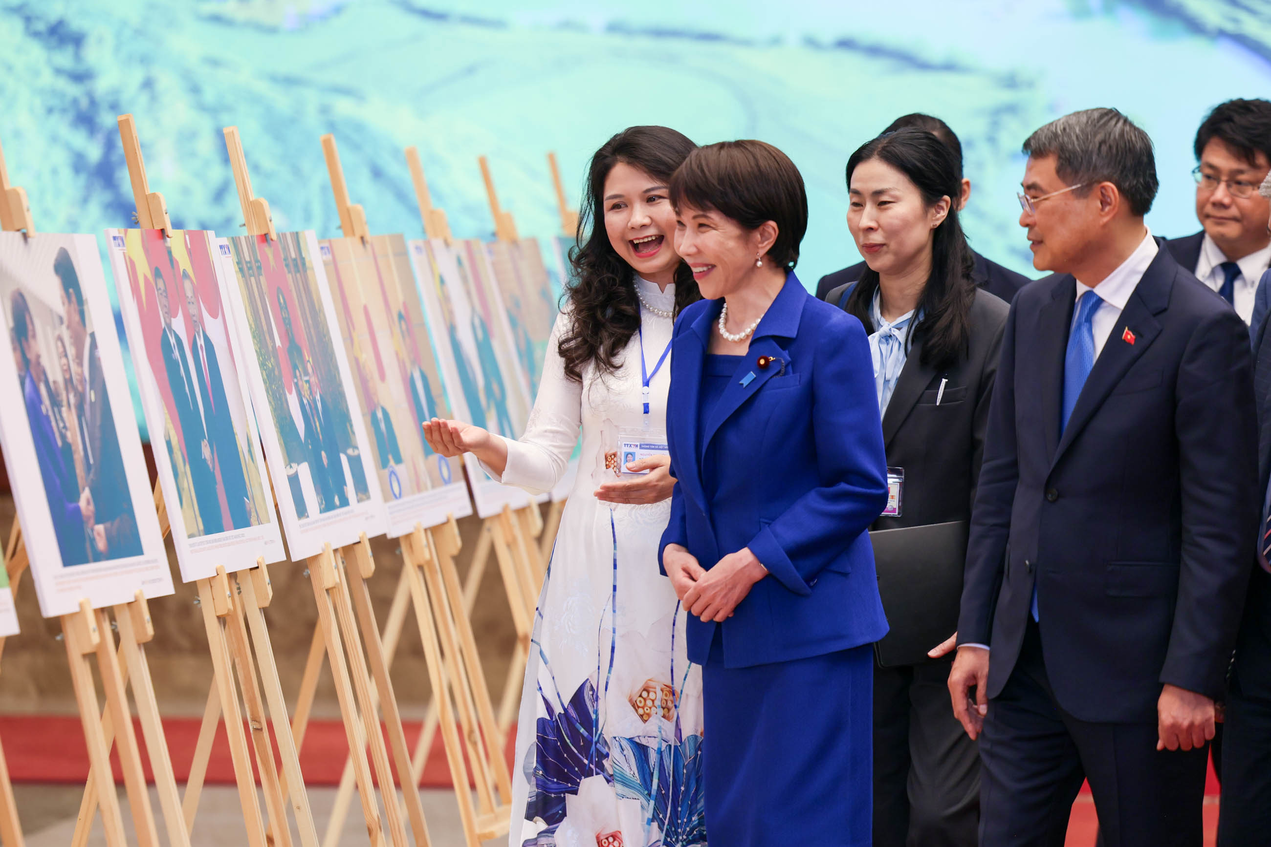 高市首相接受送行4
