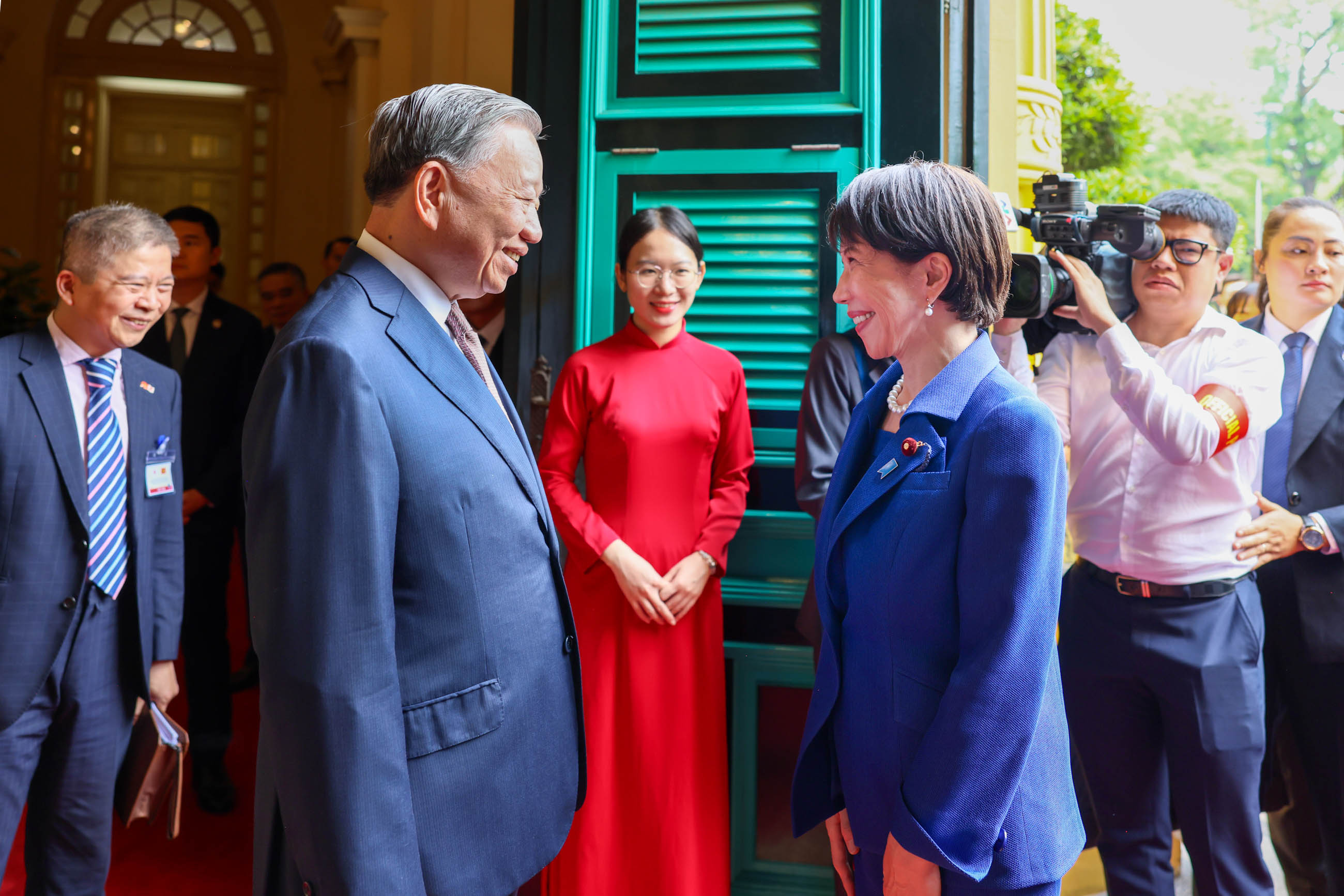 与苏林总书记兼国家主席会谈的高市首相2